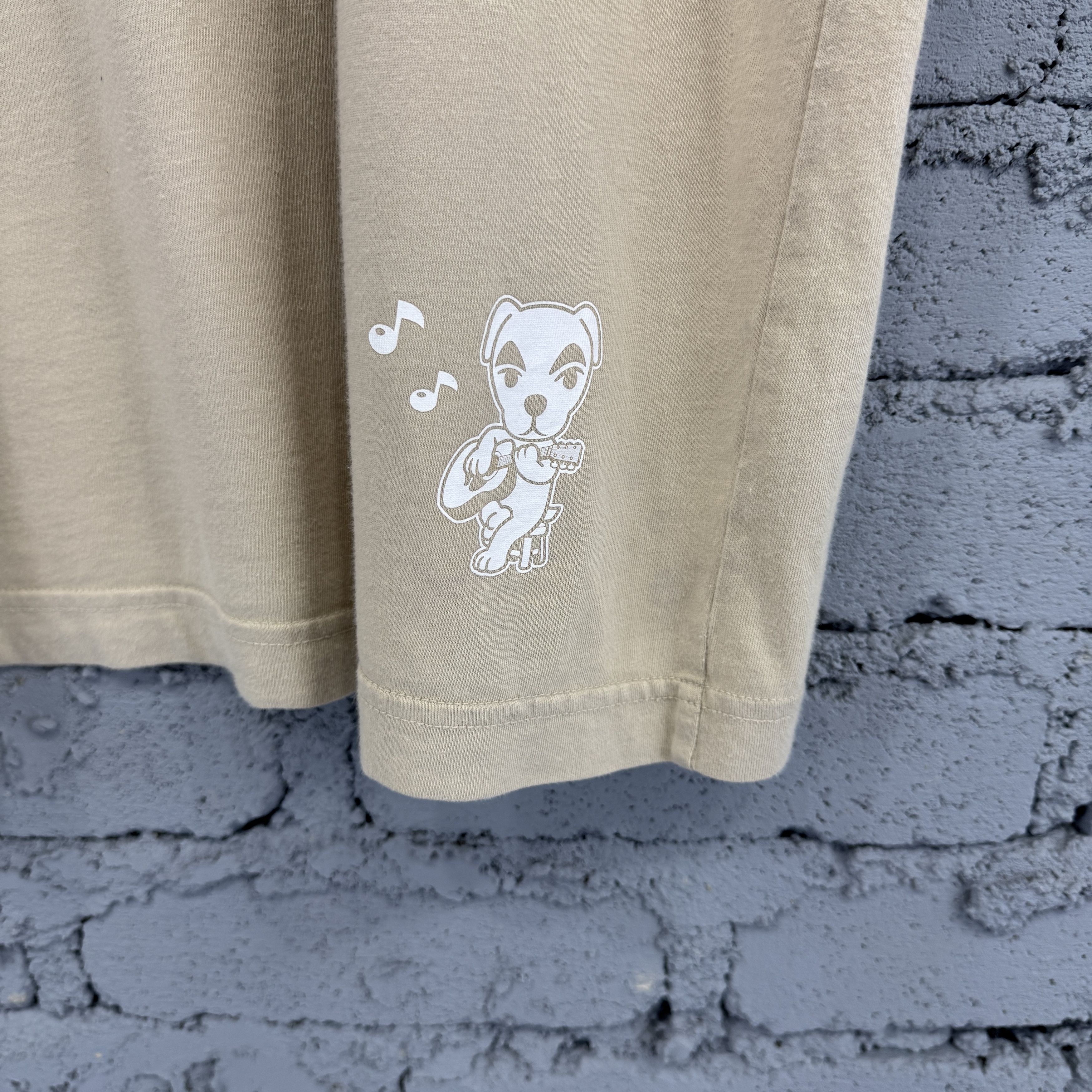 Anime Uniqlo Animal Crossing New Horizons 2020 Slogan Tshirt Size US L / EU 52-54 / 3 - 10 Thumbnail