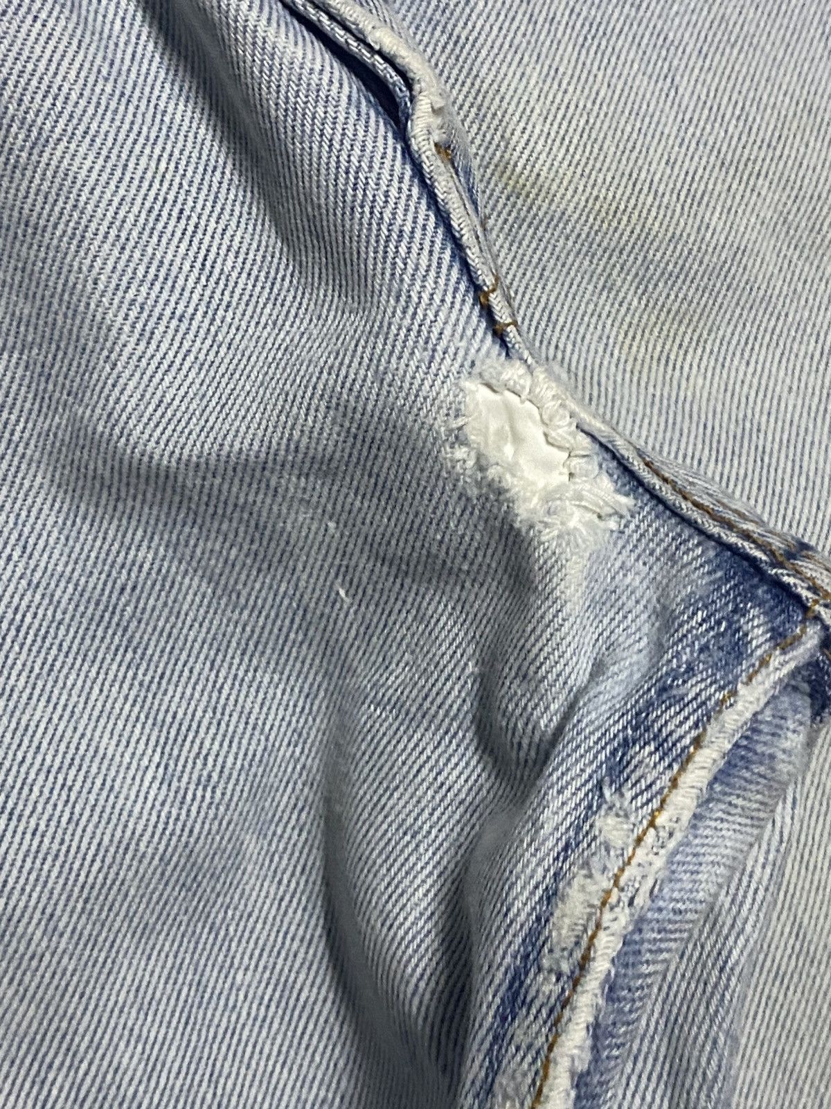 Levi's Vintage Levis 501 Light Faded Blue Distressed Loose Jeans Size US 30 / EU 46 - 8 Thumbnail