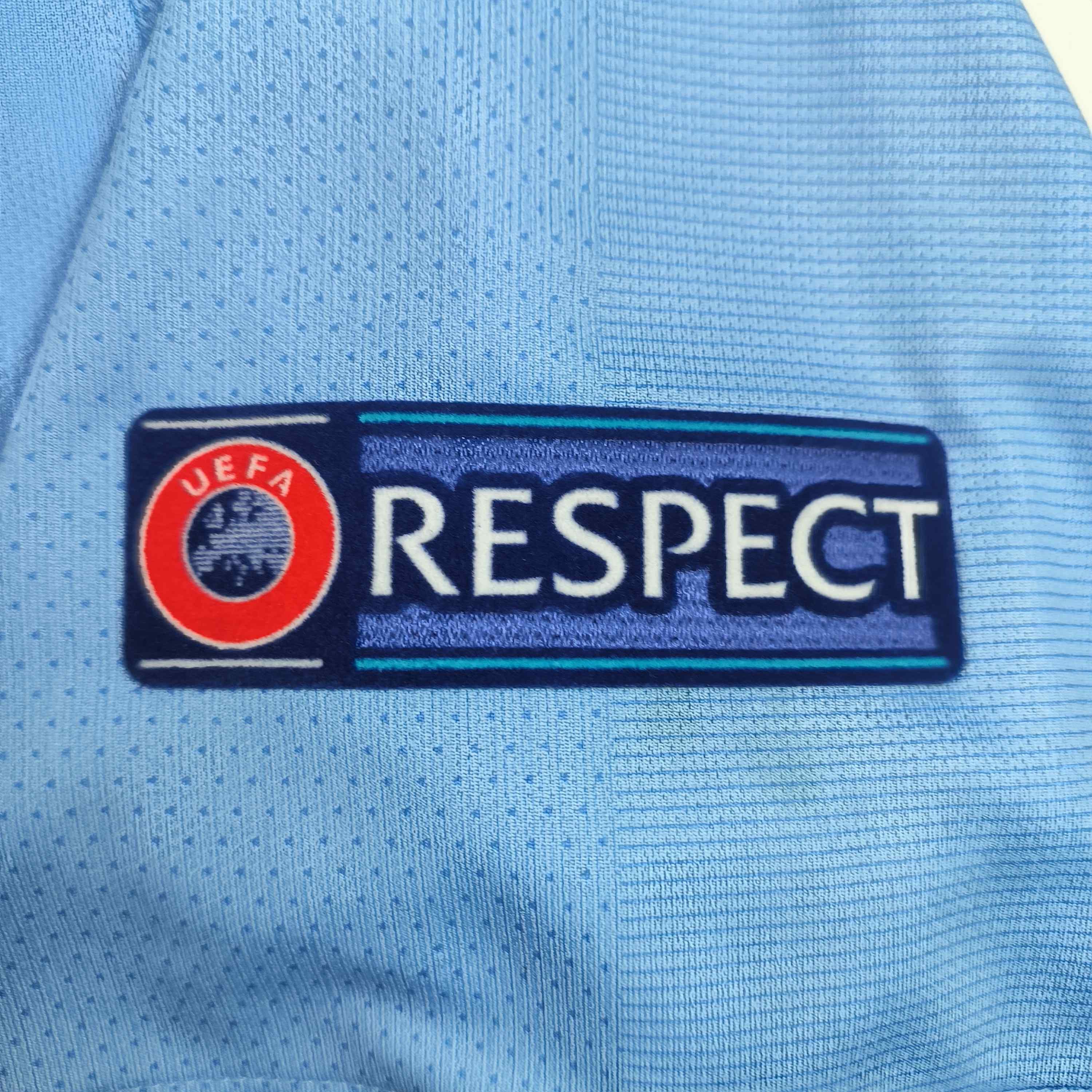 Nike Manchester City 17-18 home UCL Kun Agüero football jersey XL Size US XL / EU 56 / 4 - 5 Thumbnail