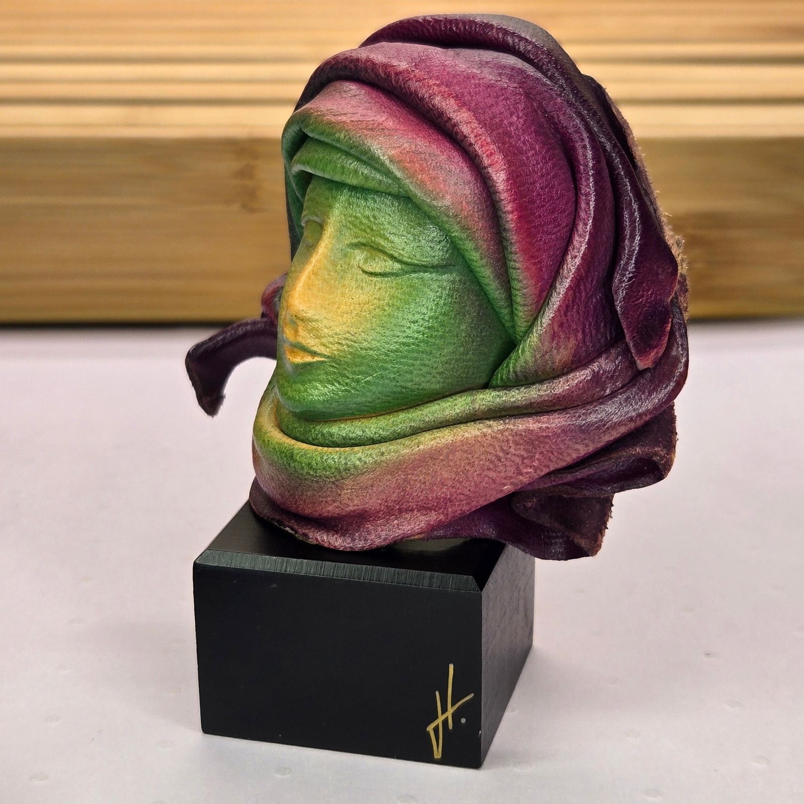 Leather Vintage Signed Sculpted Leather Face Bust & 2 Brooches Set Size ONE SIZE - 2 Thumbnail