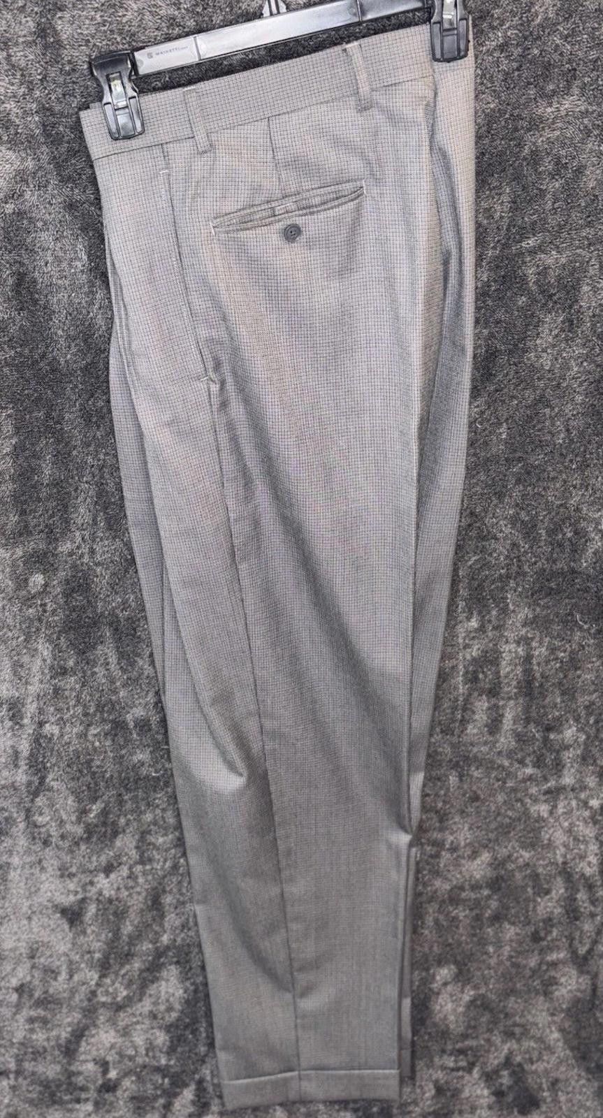 Roundtree & Yorke Roundtree & Yorke Gray Check Pleated Dress Pants 33x32 Poly Size US 33 - 2 Thumbnail