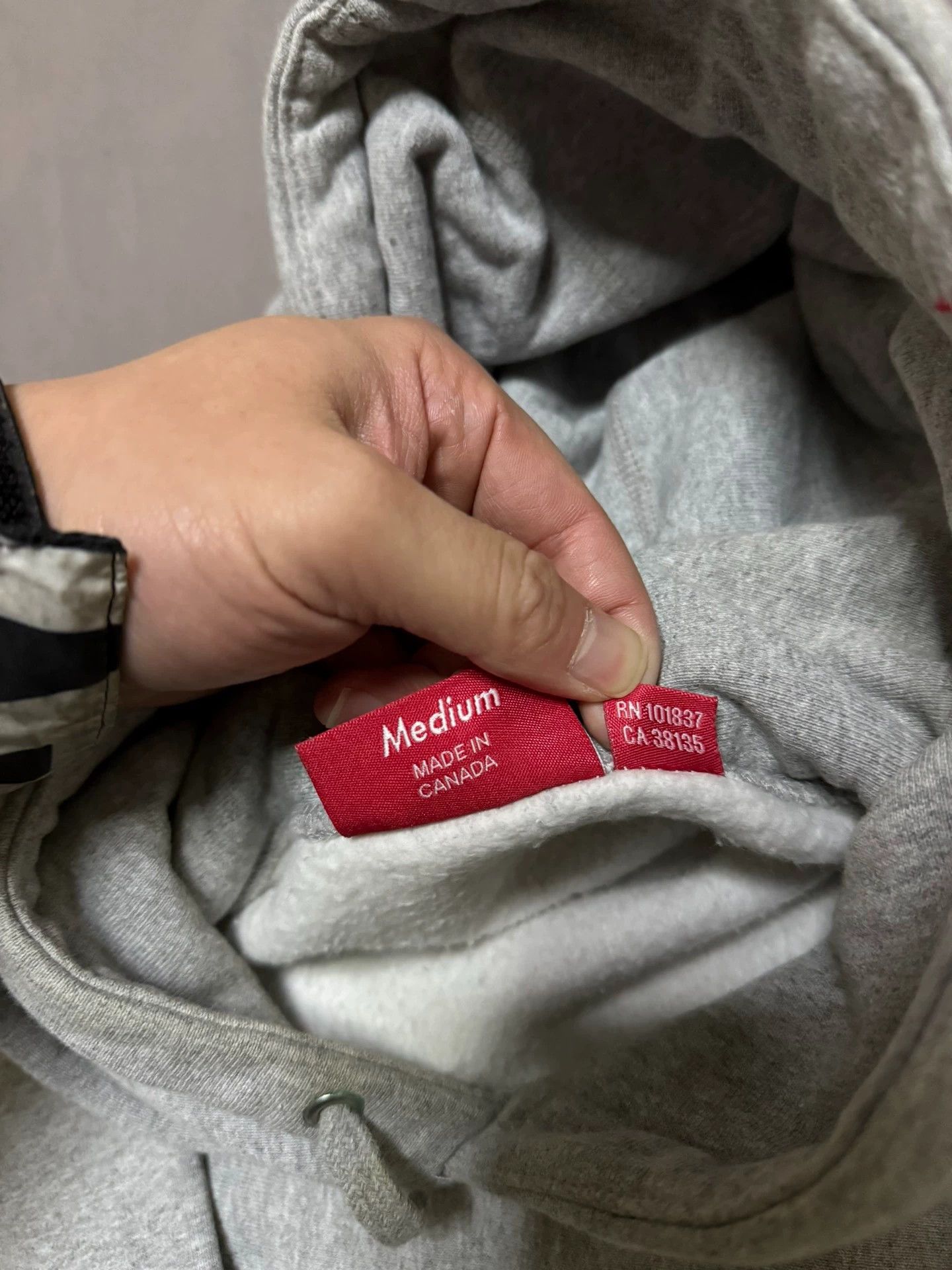 Supreme Supreme FW17 Box Logo Hoodie Gray Orange Sz M Size US M / EU 48-50 / 2 - 5 Thumbnail