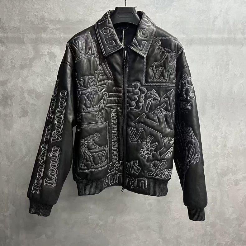 Louis Vuitton LOUIS VUITTON Black embroidered leather aviator jacket 2504 Size US S / EU 44-46 / 1 - 1 Thumbnail