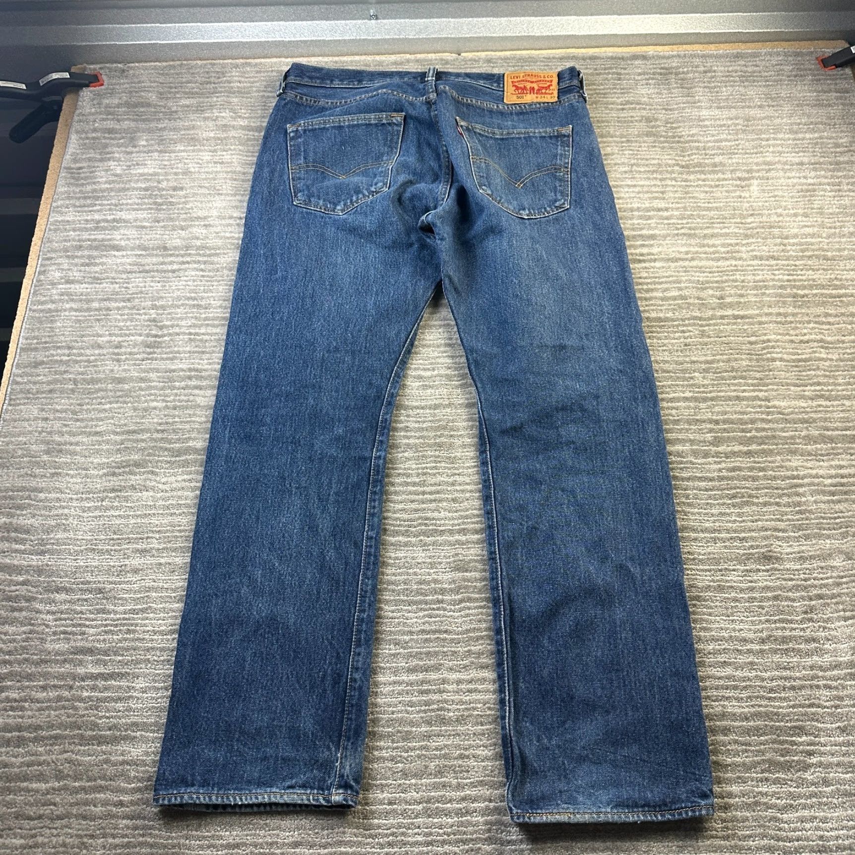 Levi's VINTAGE Levis 501 Jeans Mens 34x30 Blue Denim Pants Button Fly - Levi's 501 Series Straight Waist 34 Regular Size 34 Men Blue Denim Jeans 90s Theme Size US 34 / EU 50 - 3 Thumbnail