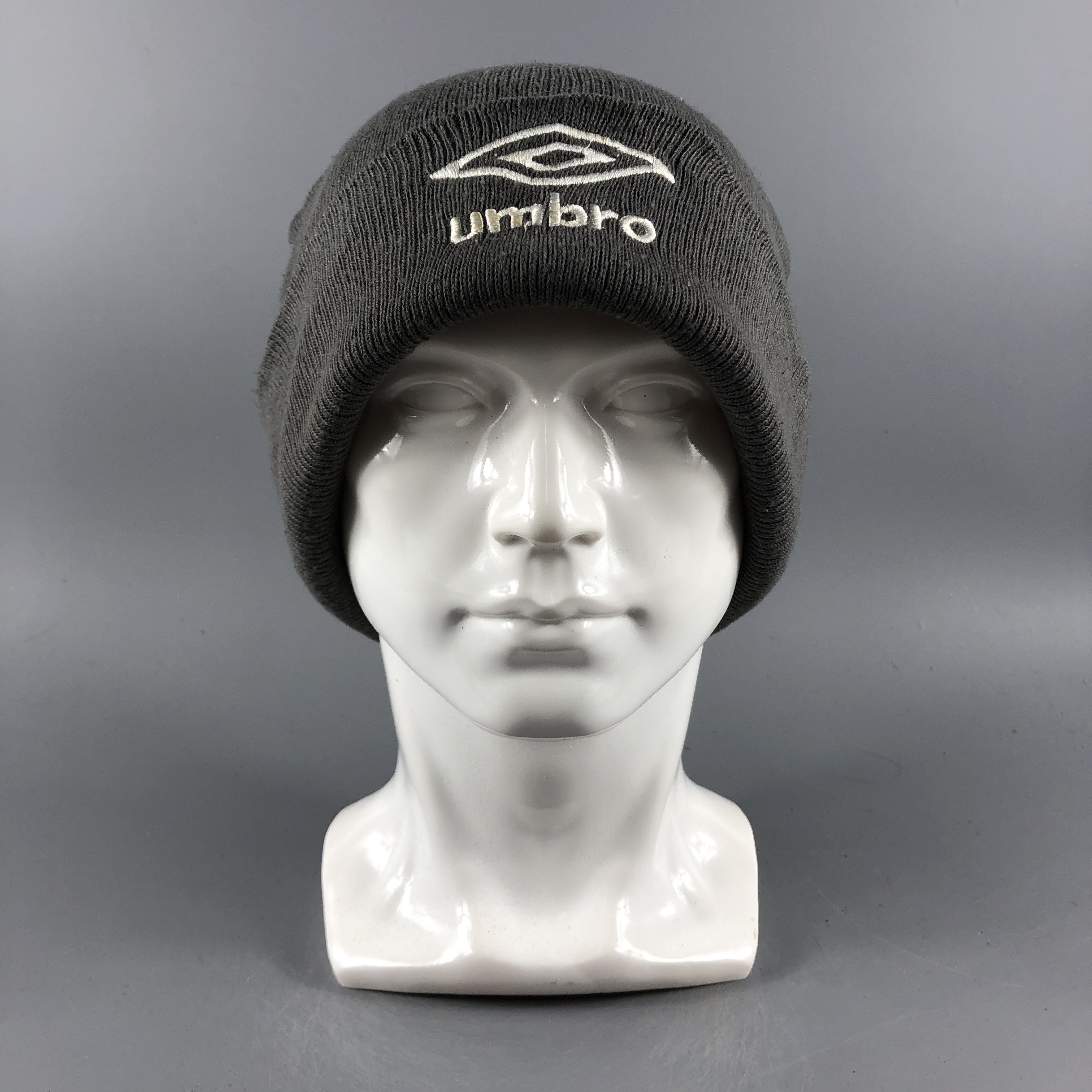 image of Umbro Hats Plain Beanie Sport Snow Hat Snow Cap B549, Men's