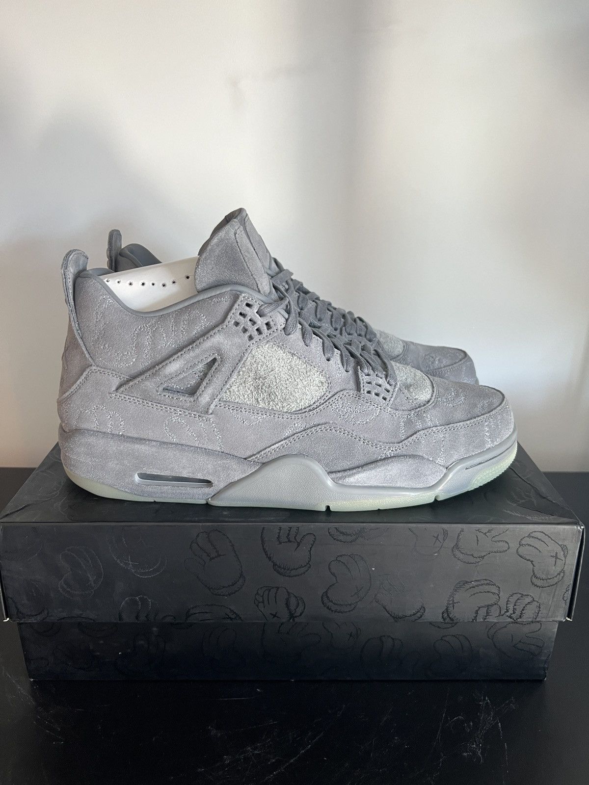 Kaws × Nike NIKE X KAWS JORDAN 4 RETRO Size US 11.5 / EU 44-45 - 4 Thumbnail