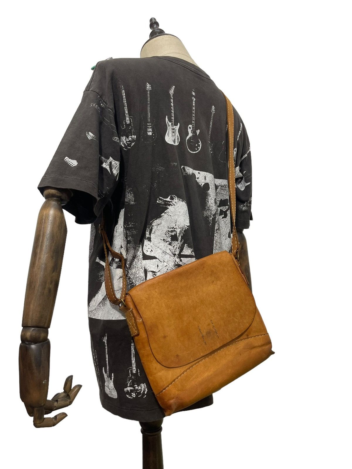 Genuine Leather Full Leather Patina Unknown Handmade Cross Body Bag 3🟩 Size ONE SIZE - 1 Thumbnail