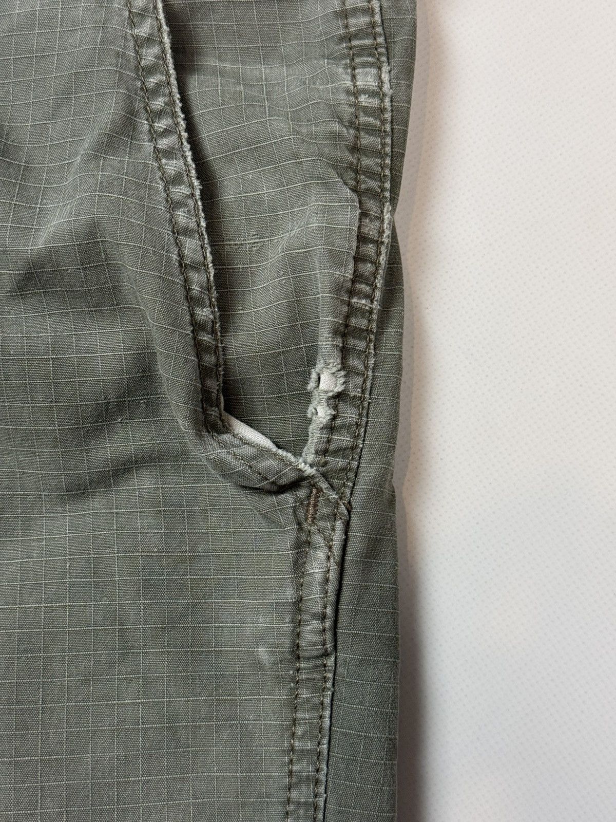 Carhartt Carhartt Vintage Work Regular Cargo Pants Trousers Distress Size US 36 / EU 52 - 21 Thumbnail