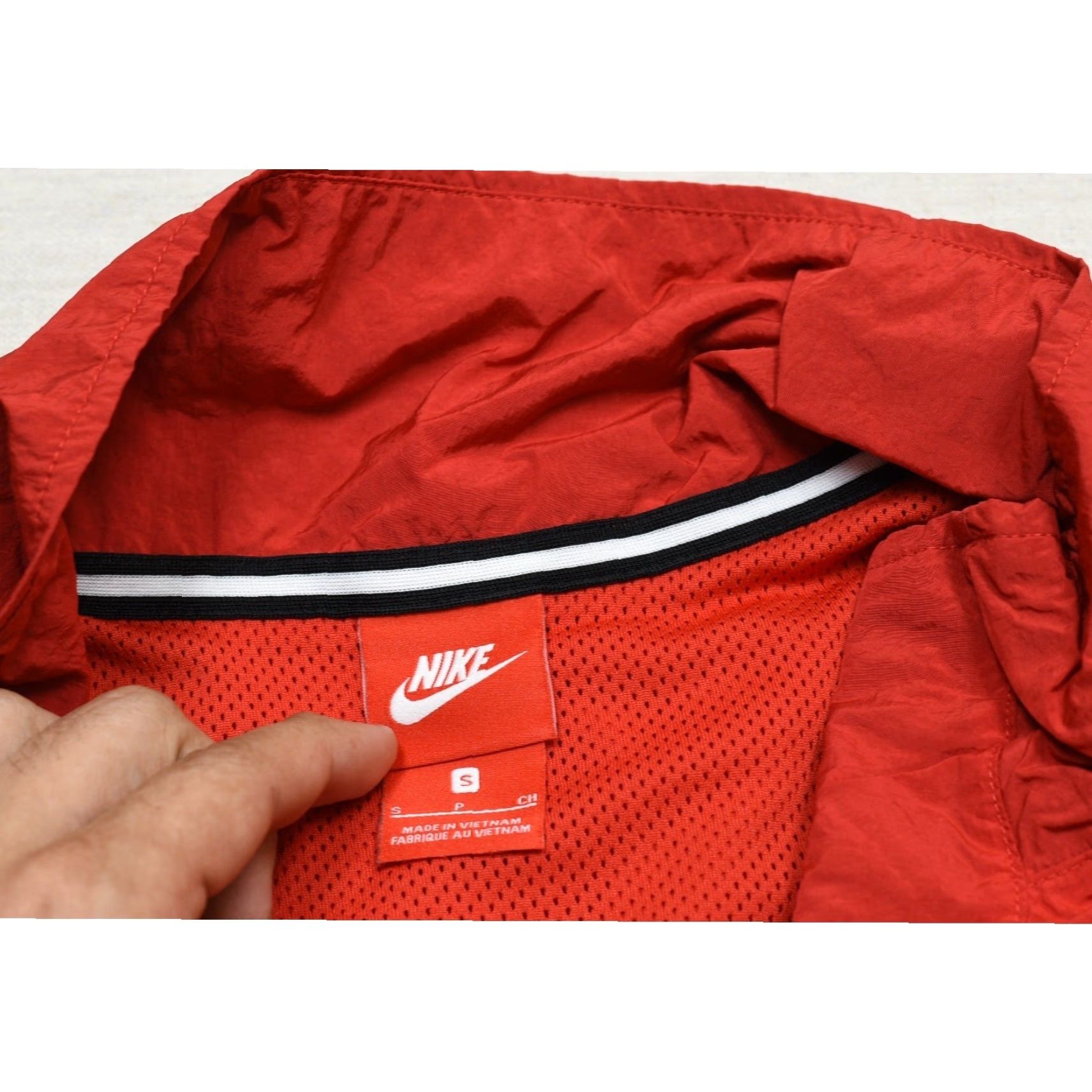 Nike Nike Air Jacket Windbreaker Mens S Small Red Full Zip Collared Swoosh 90s Size US S / EU 44-46 / 1 - 8 Thumbnail