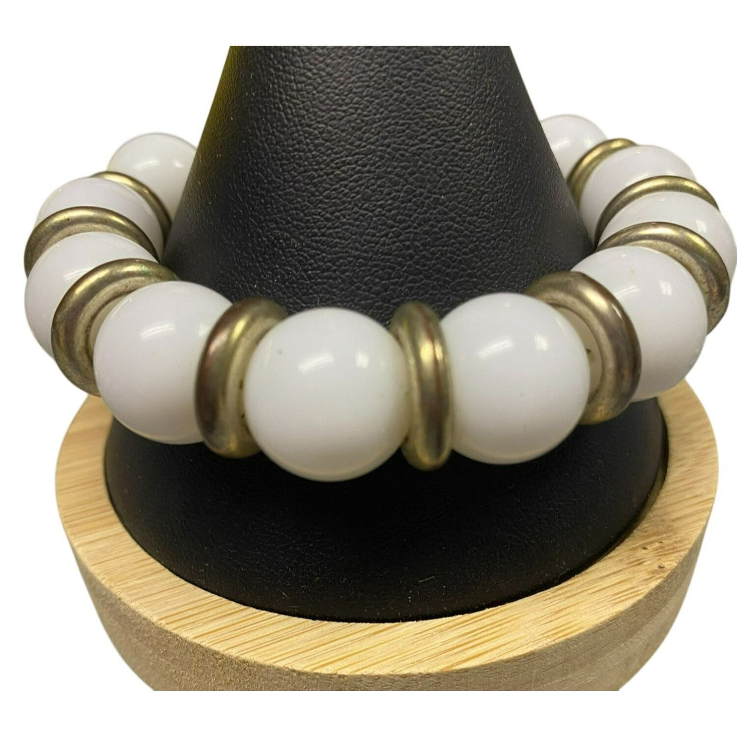 Other Vintage Chunky White Bead & Brass Disc Stretch Bracelet Size ONE SIZE - 3 Thumbnail