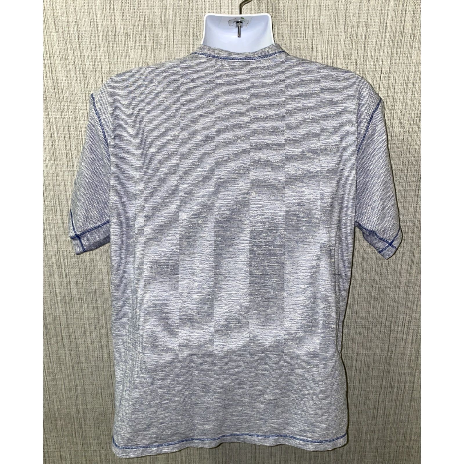 Vintage VINTAGE Rowm Mens T-Shirt Short Sleeve V-Neck Blue Striped Cotton Size XL Size US XL / EU 56 / 4 - 5 Thumbnail