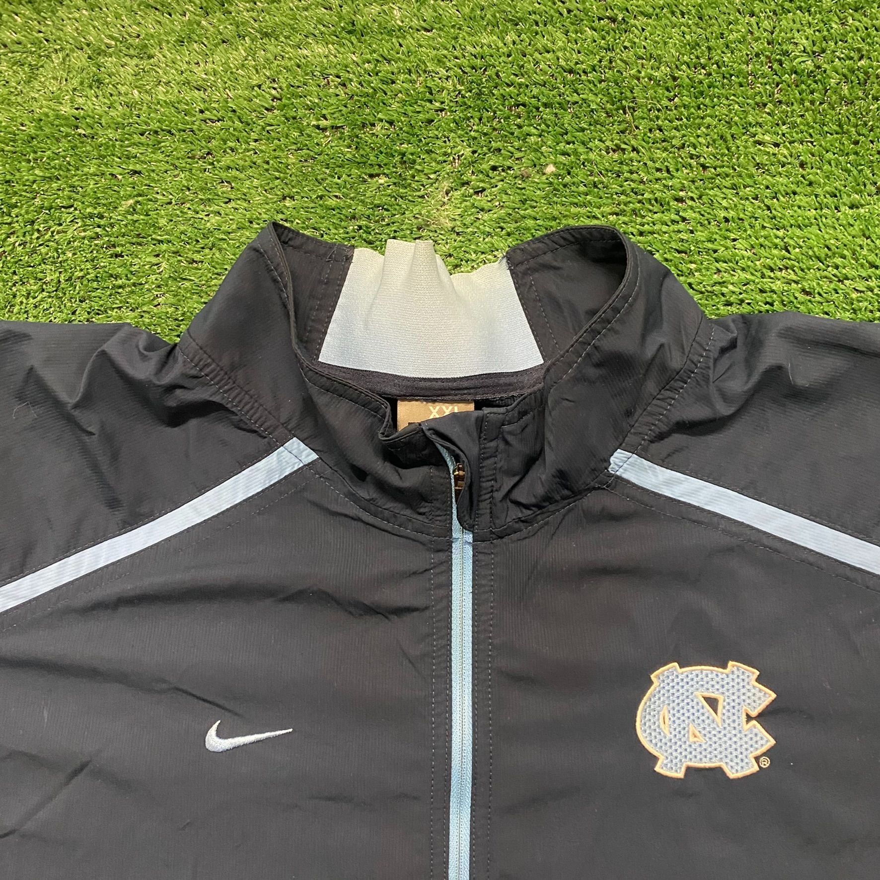 Nike Vintage Y2K Nike UNC Tar Heels Jacket College Windbreaker Size US XXL / EU 58 / 5 - 2 Thumbnail