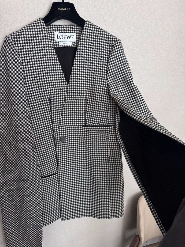Loewe loewe 38Checked wool cape coat 2505-Nextarrow Size US M / EU 48-50 / 2 - 3 Thumbnail