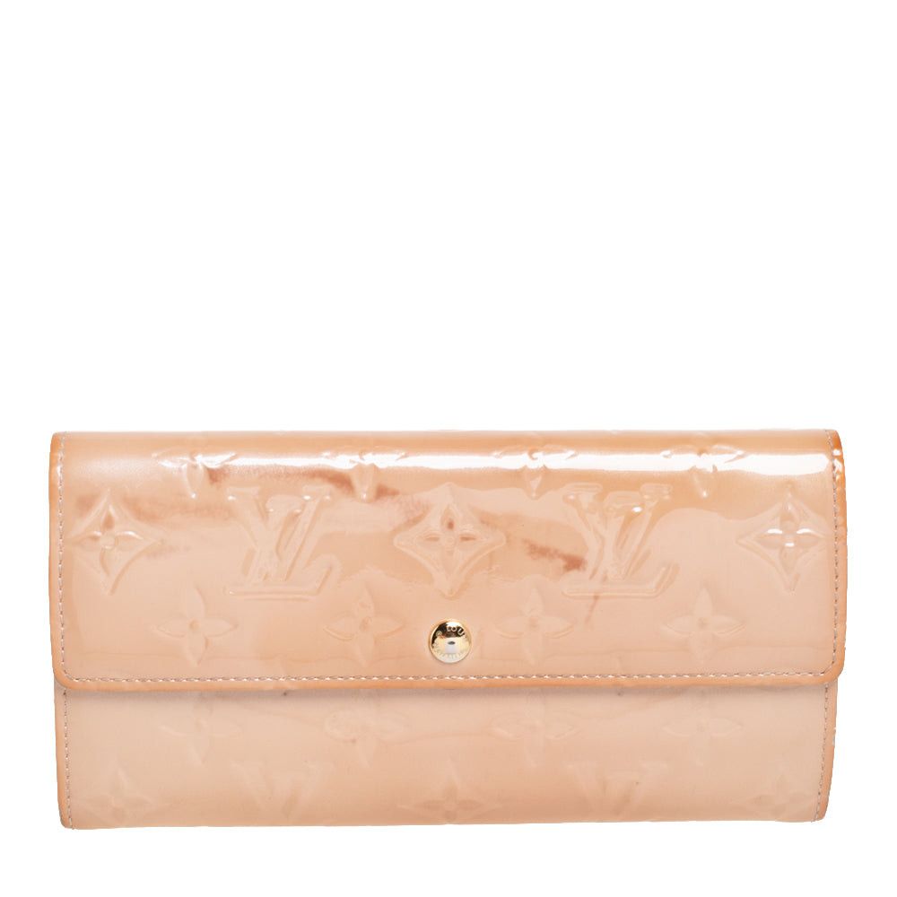 image of Louis Vuitton Noisette Monogram Vernis Sarah Wallet in Black, Women's
