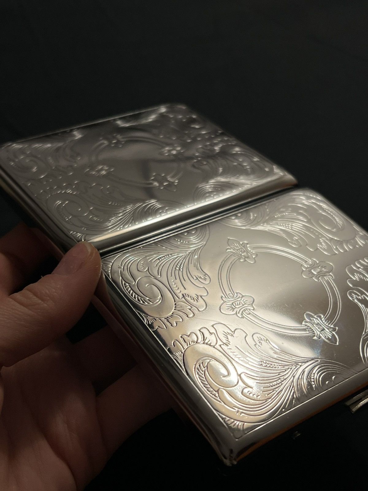 Vintage Embossed floral cigarette case retro Size ONE SIZE - 10 Thumbnail