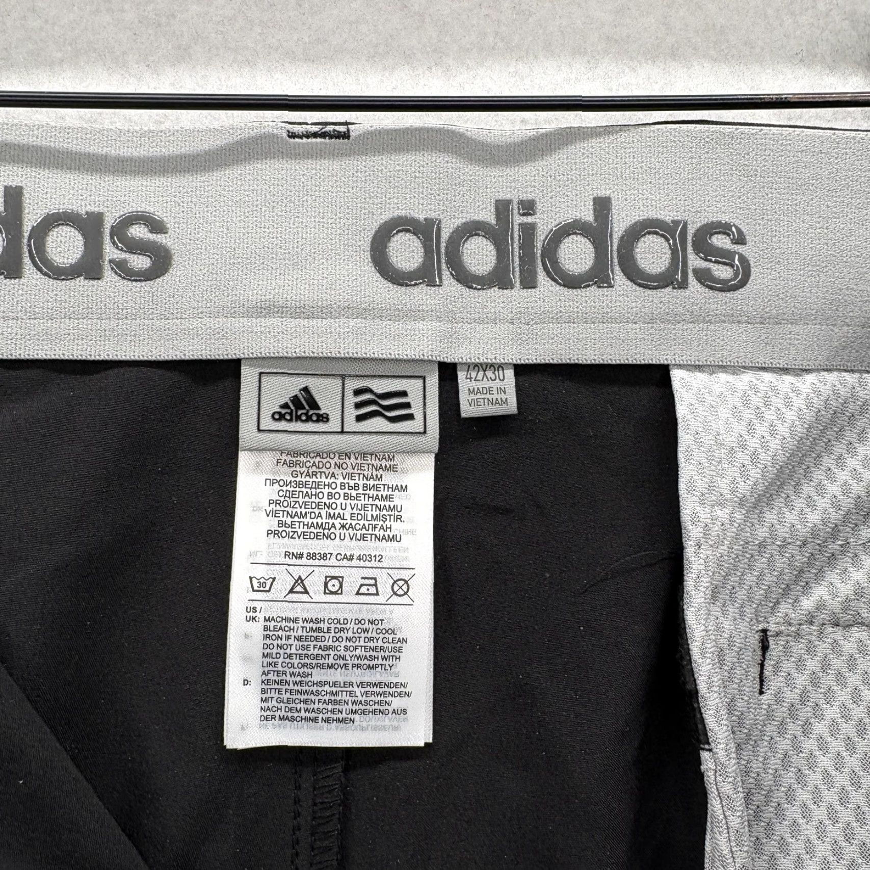 Adidas Adidas Golf Pants Mens 42x30 Black Stretch Regular Fit Performance Tech Athletic Size US 42 / EU 58 - 4 Thumbnail