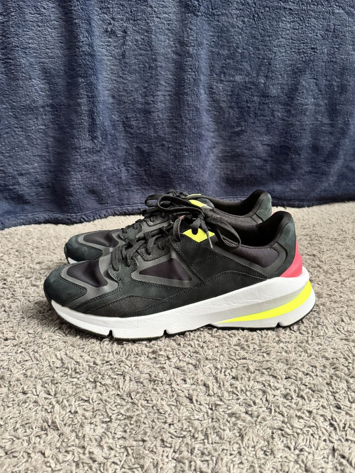 Under Armour Under armour running shoes size 11 Size US 11 / EU 44 - 3 Thumbnail