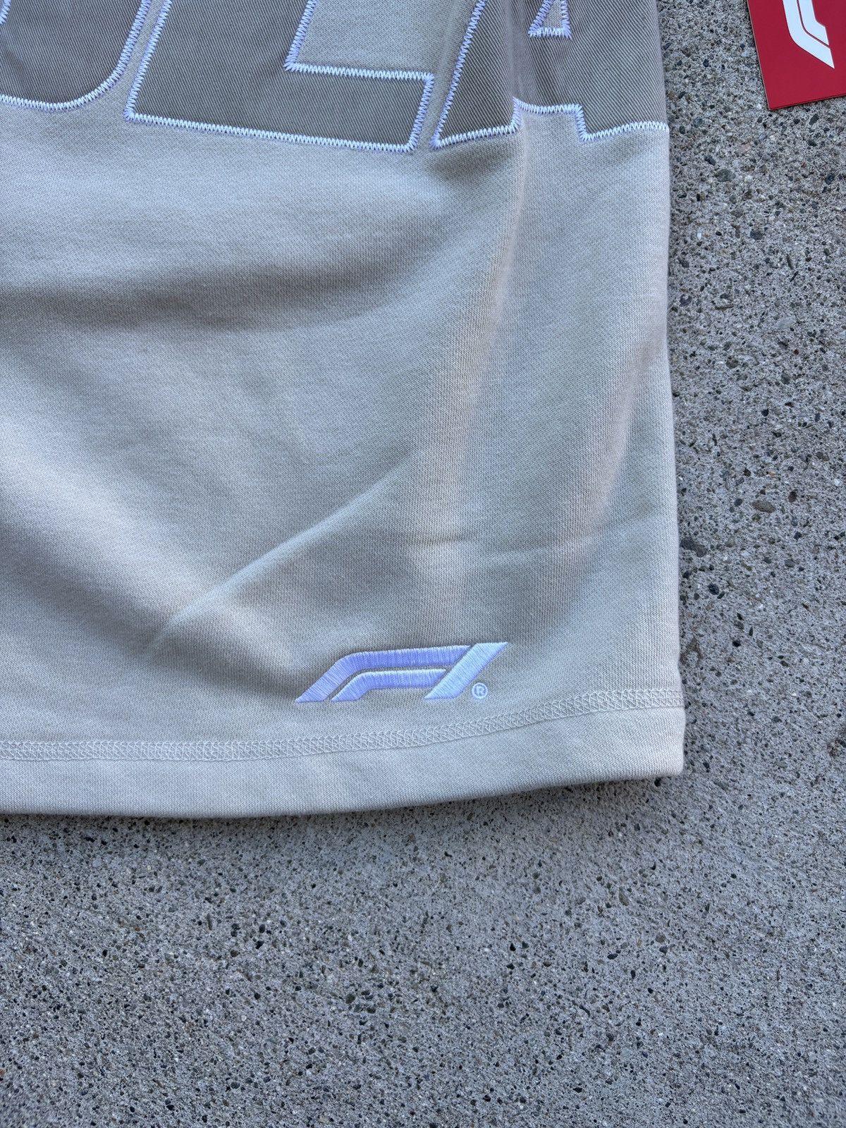 Formula 1 Formula 1 Logo Embroidered Beige Sprint Sweat Shorts Size L Size US 34 / EU 50 - 4 Thumbnail