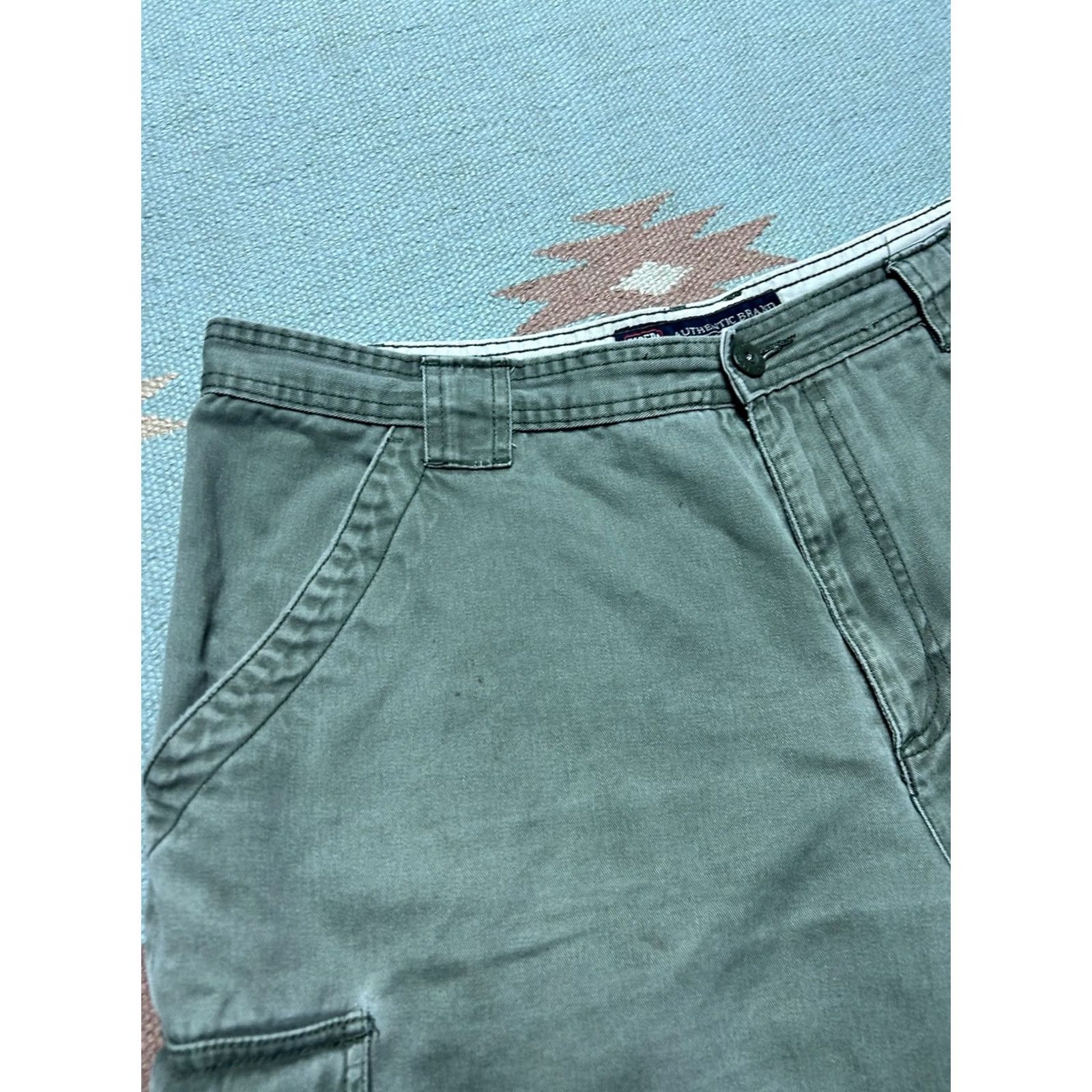 Faded Glory Faded Glory Cargo Shorts Shirt Cargo Men 36 Green Distressed Twill Cotton Utility Pockets 90s Skater Size US 36 / EU 52 - 4 Thumbnail