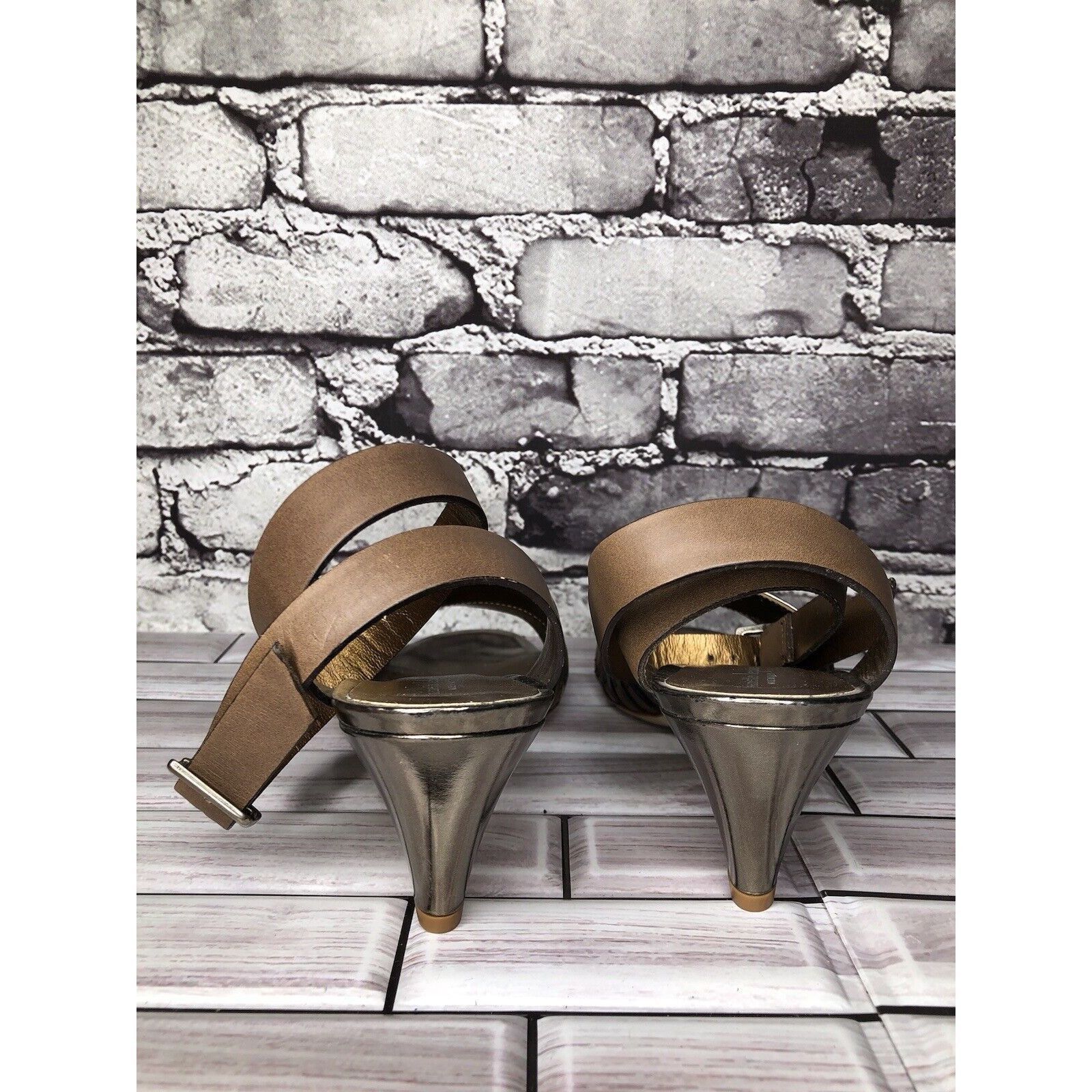 Other Nanette Lepore Silver Patent Brown Leather Ankle Straps Heel Size US 7.5 / IT 37.5 - 4 Thumbnail
