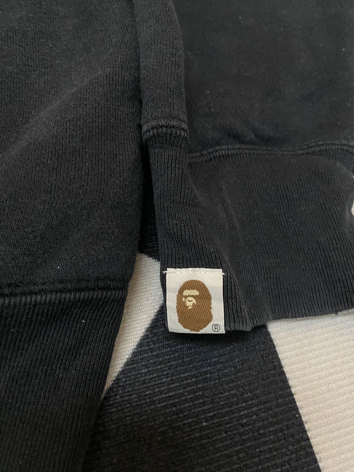 Bape A BHATING APE VINTAGE SWEATSHIRT POCKET Size US M / EU 48-50 / 2 - 6 Thumbnail