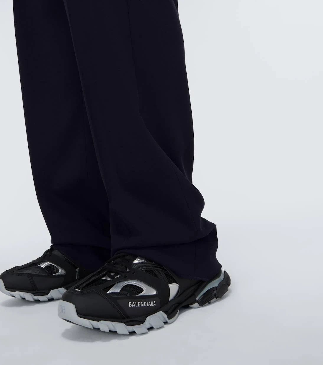 Balenciaga o1in1g0724 Large Fit Tailored Pants in Dark Navy Size US 32 / EU 48 - 7 Thumbnail