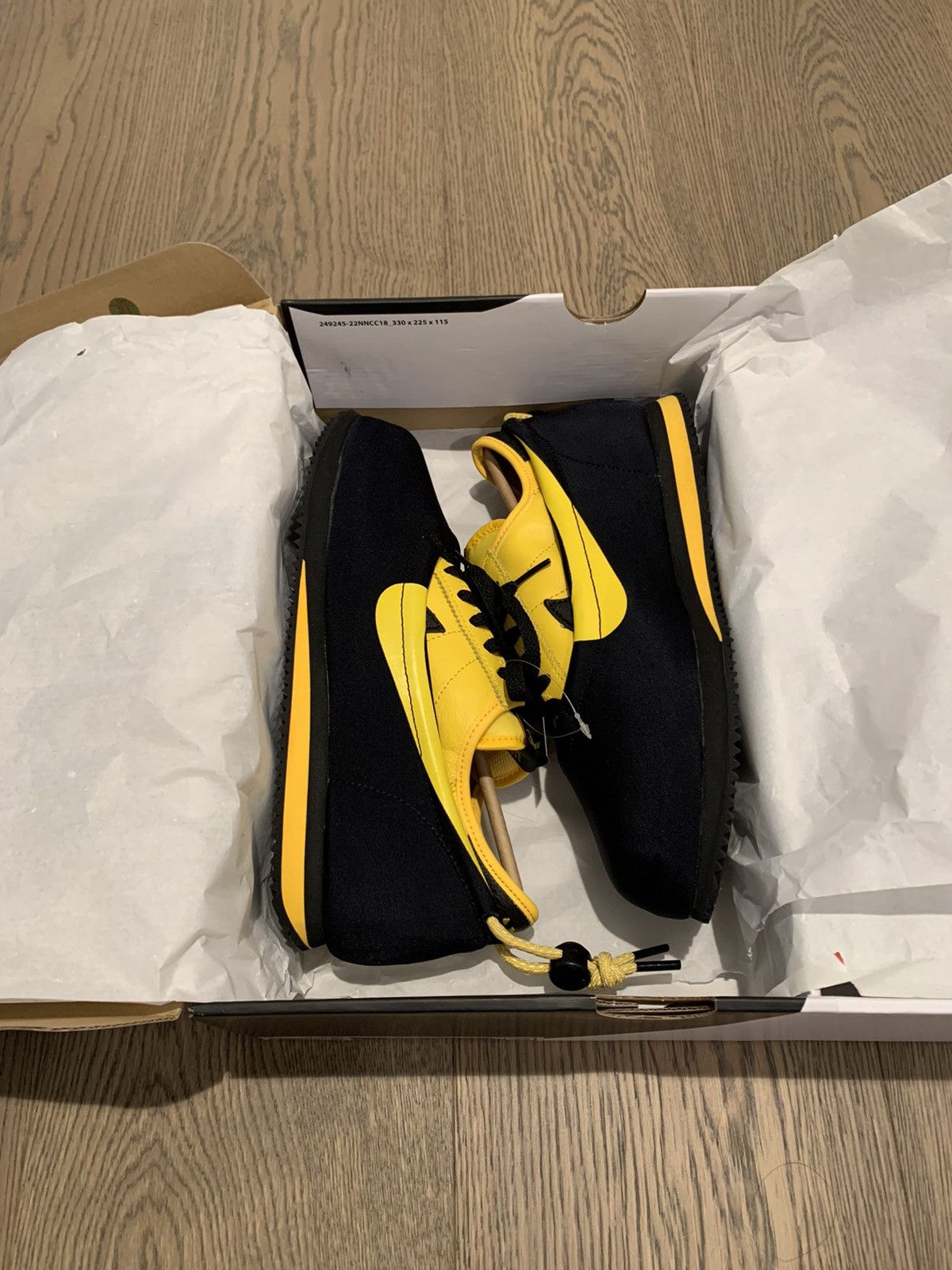 CLOT × Nike Nike x Clot “CLOTEZ” Yellow/Black Bruce Lee Size US 9 / EU 42 - 3 Thumbnail