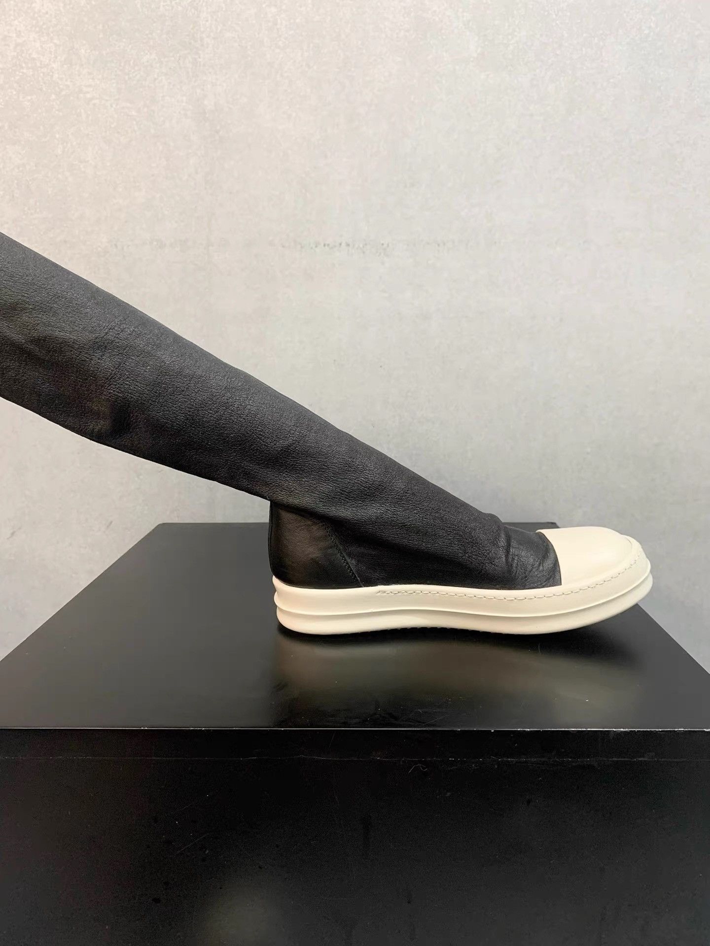 Rick Owens Rick Owens Mainline Lambskin Over-the-Knee Boots K34 Size US 5 / IT 35 - 4 Thumbnail
