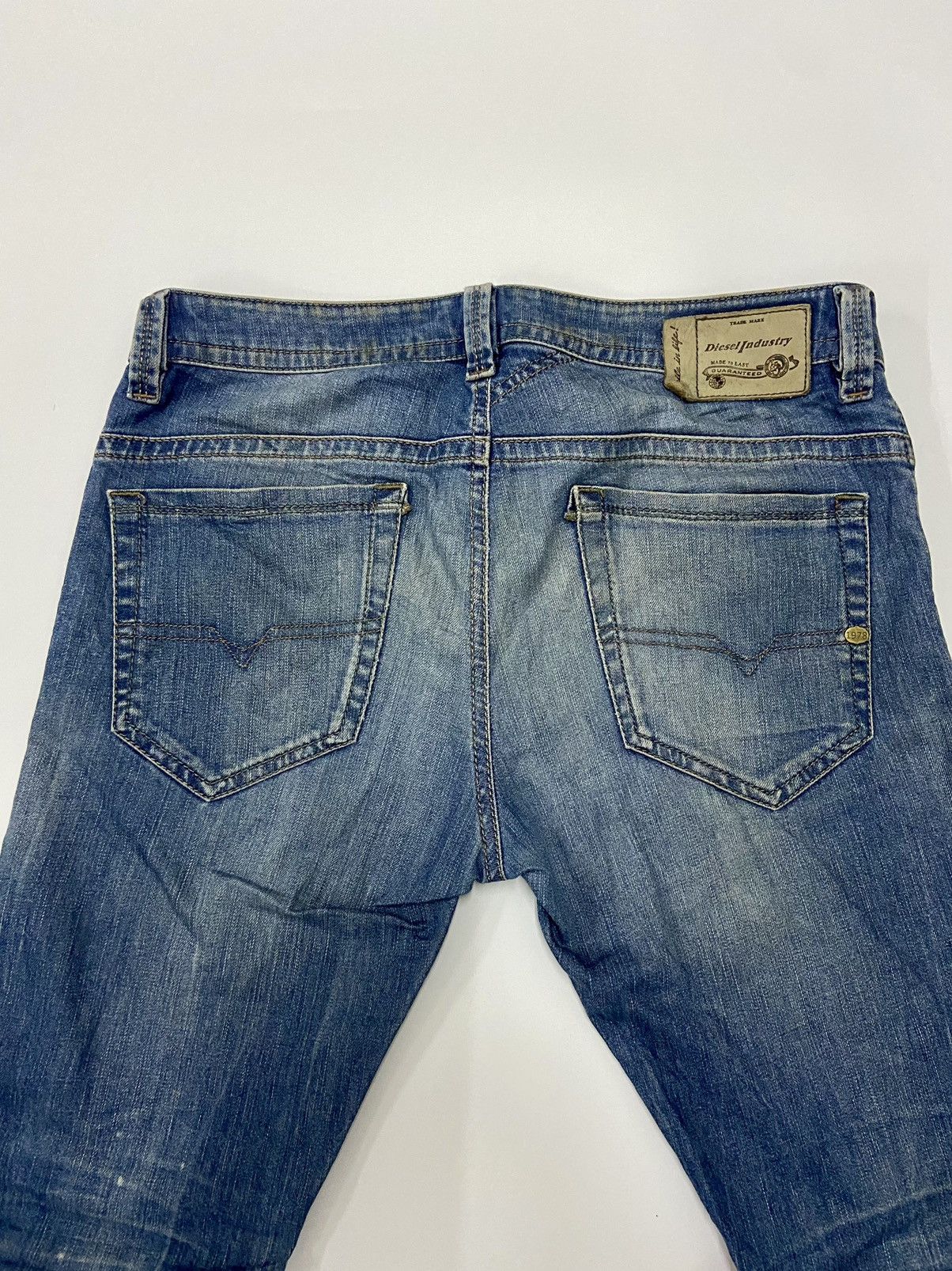 Diesel DIESEL DISTRESSED JEANS Size US 31 - 8 Thumbnail