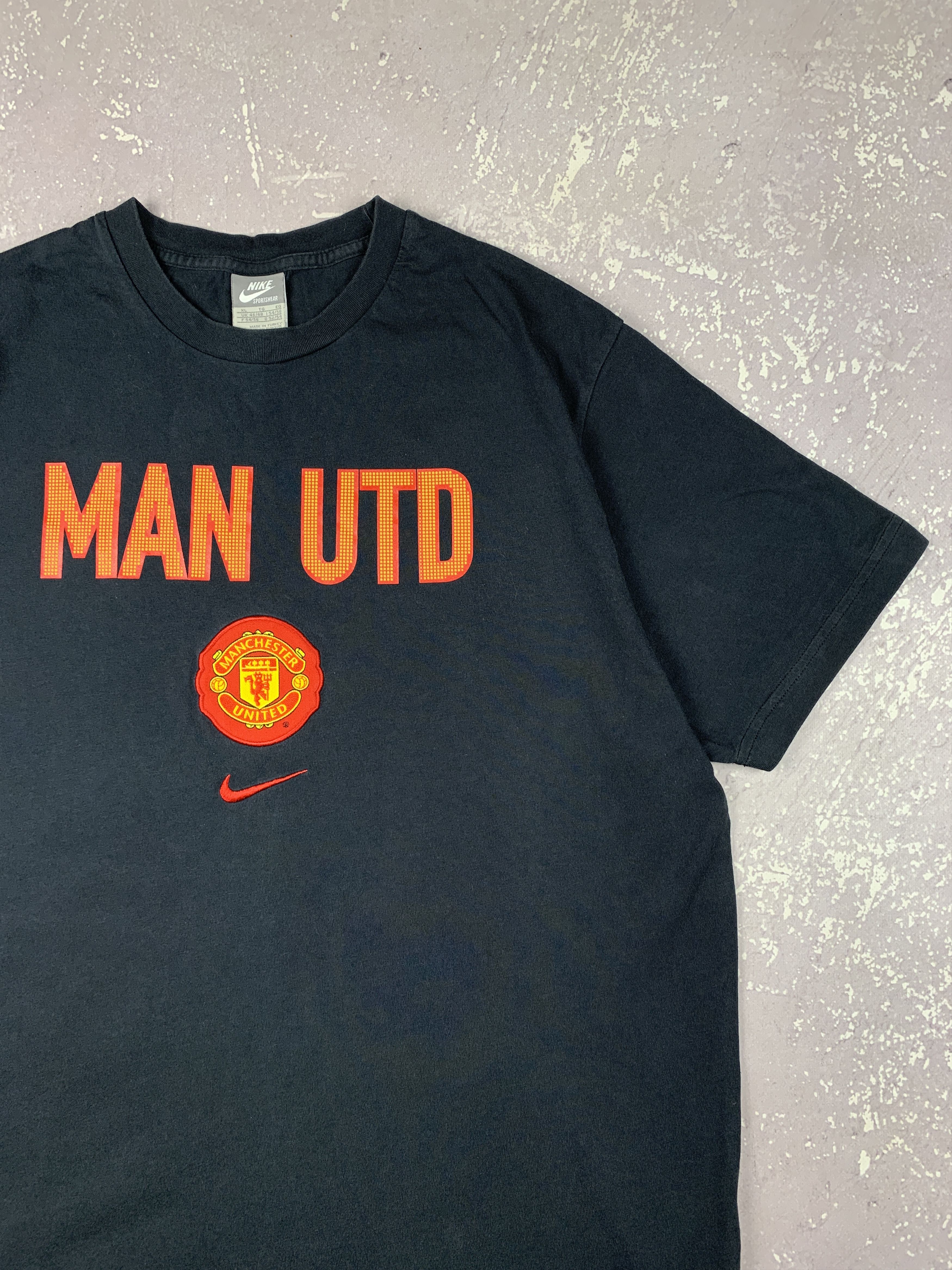 Nike Y2K Vintage Nike Manchester United Soccer Cotton T Shirt Size US XL / EU 56 / 4 - 2 Thumbnail