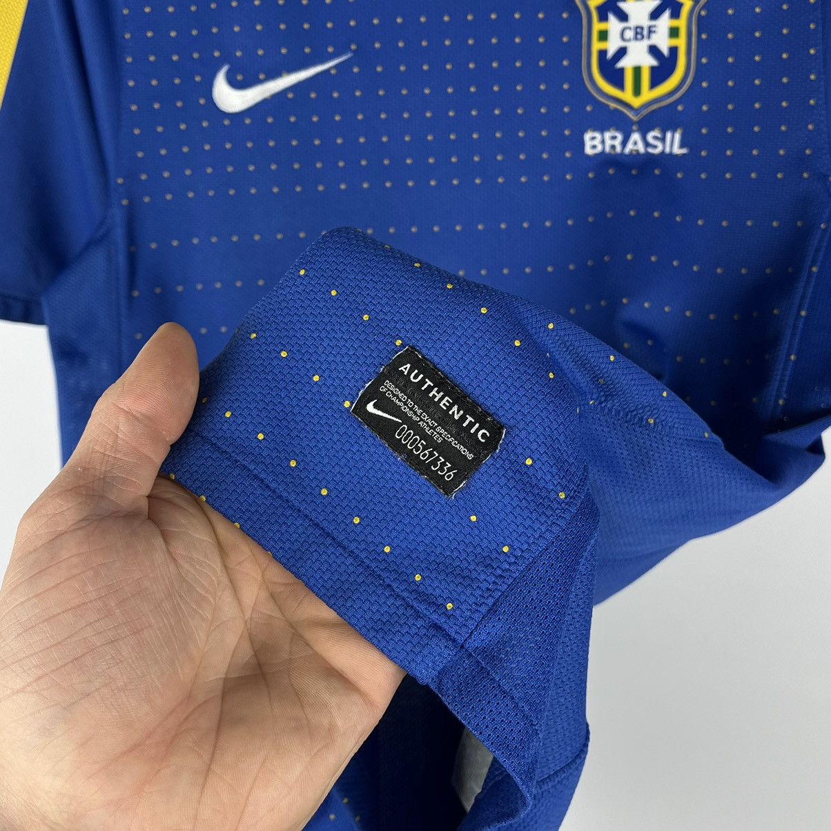 Nike Vintage Nike Brazil Away Soccer Jersey T Shirt 2010/2011 Size US S / EU 44-46 / 1 - 4 Thumbnail