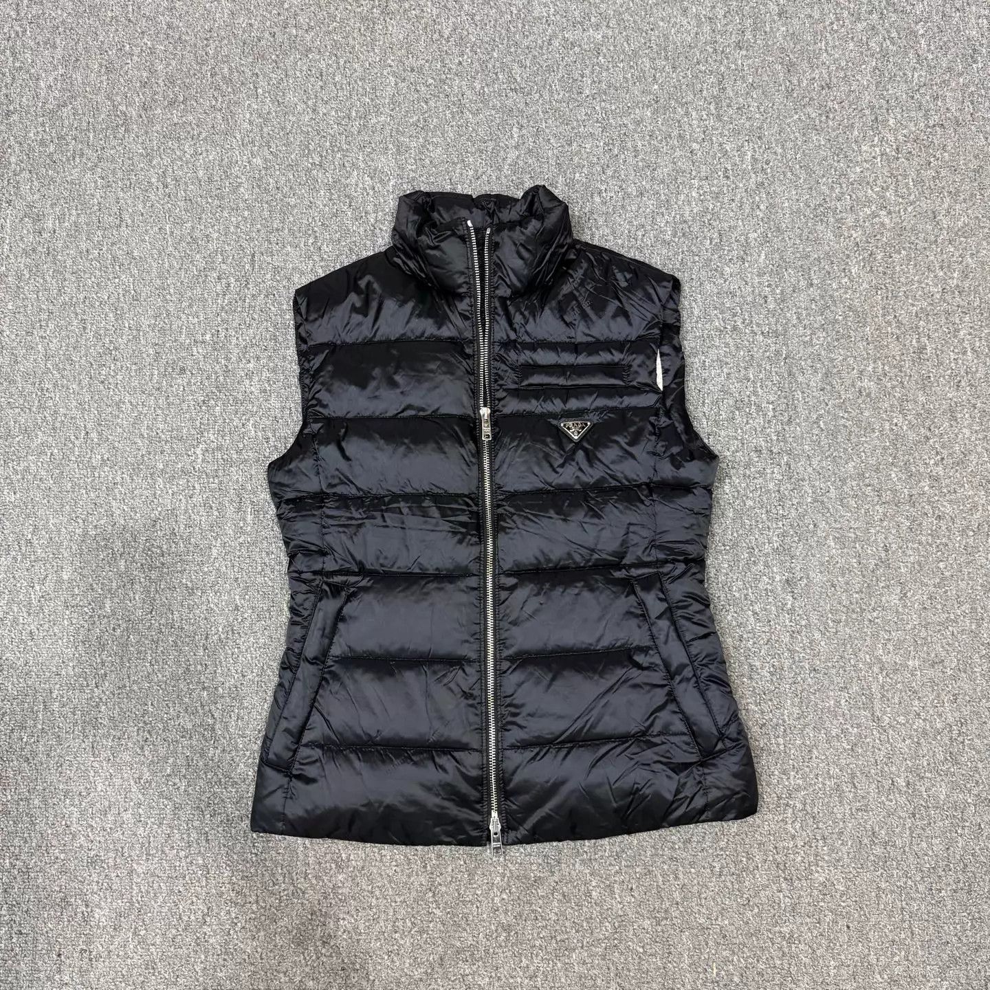 Prada Prada Triangle Logo Black Down Vest 40 99 New Size S / US 4 / IT 40 - 1 Thumbnail