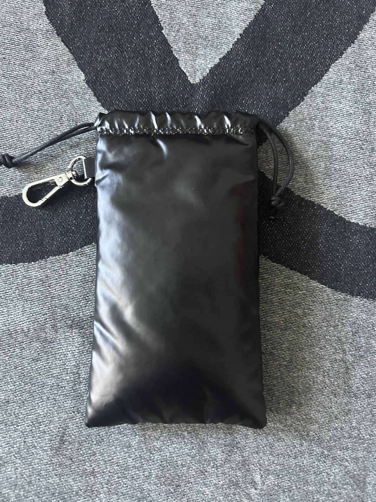 Fendi New FENDI Black Soft Pouch Cloth Sunglasses Case. Size ONE SIZE - 2 Thumbnail