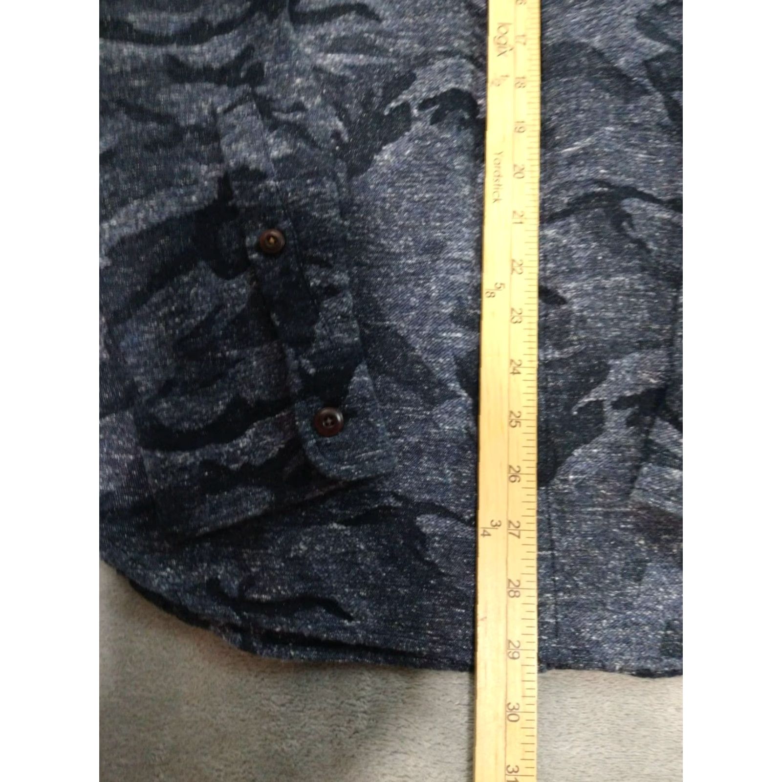Lucky Brand Lucky Brand Shirt Mens Medium Gray Camo Flannel Classic Fit Long Sleeve Button-Up Size US M / EU 48-50 / 2 - 4 Thumbnail