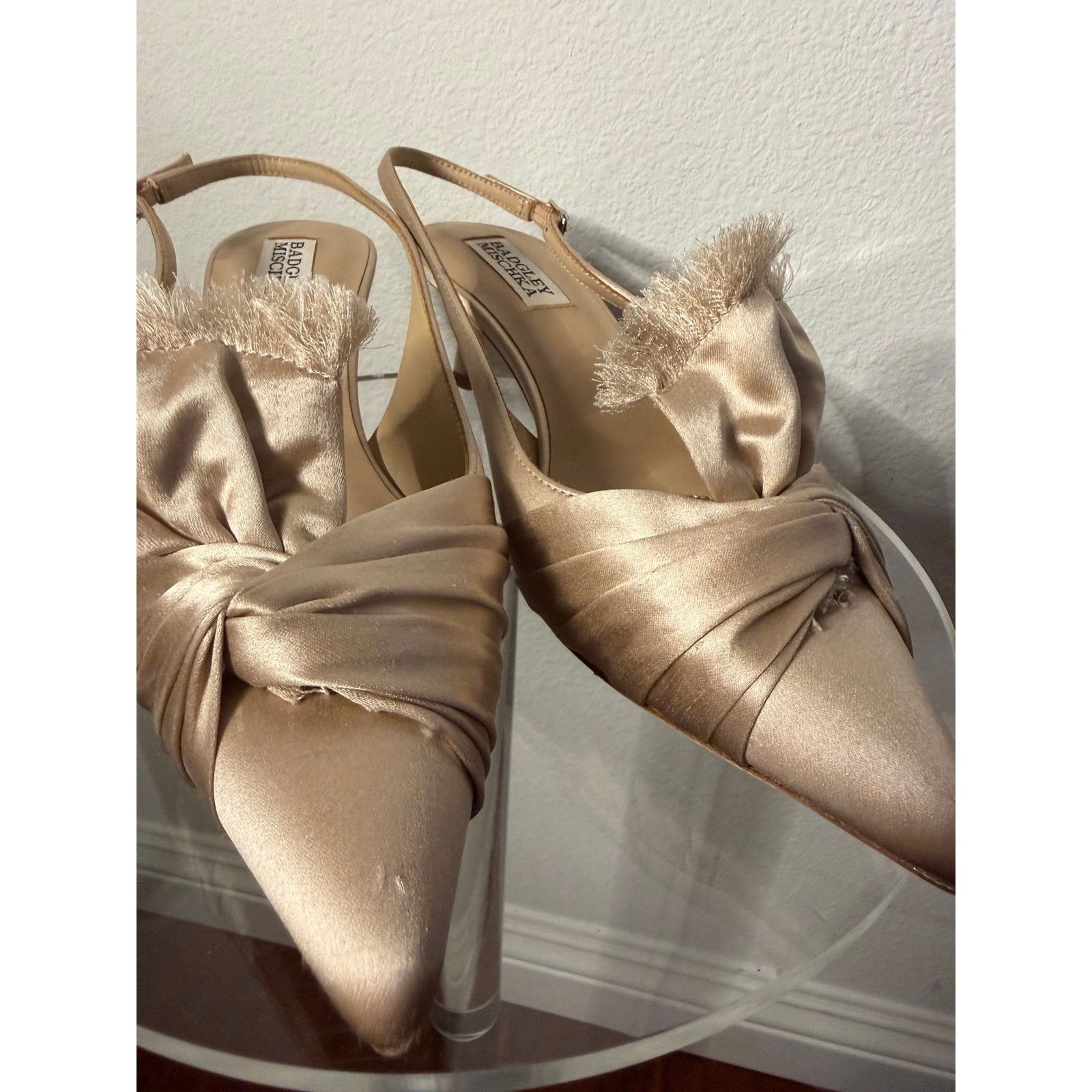 Badgley Mischka Badgley Mishka satin beige slingback heels size 6 Size US 6 / IT 36 - 5 Thumbnail