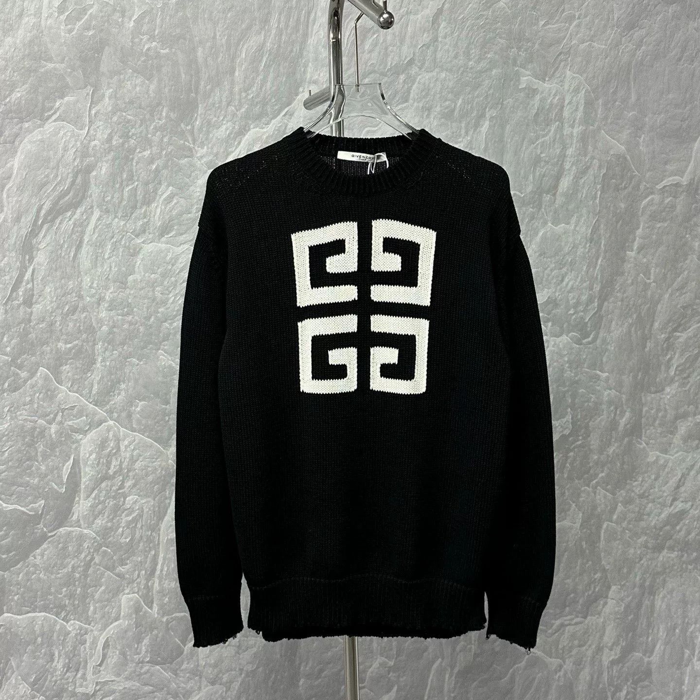 Givenchy givenchy logo knitted sweater in black Size US M / EU 48-50 / 2 - 1 Thumbnail