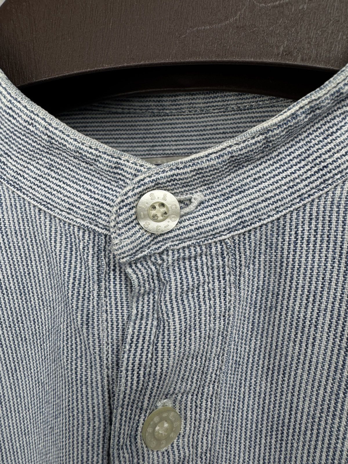 Levi's Levi’s vintage 90s collarless blue striped half button shirt Size US M / EU 48-50 / 2 - 5 Thumbnail