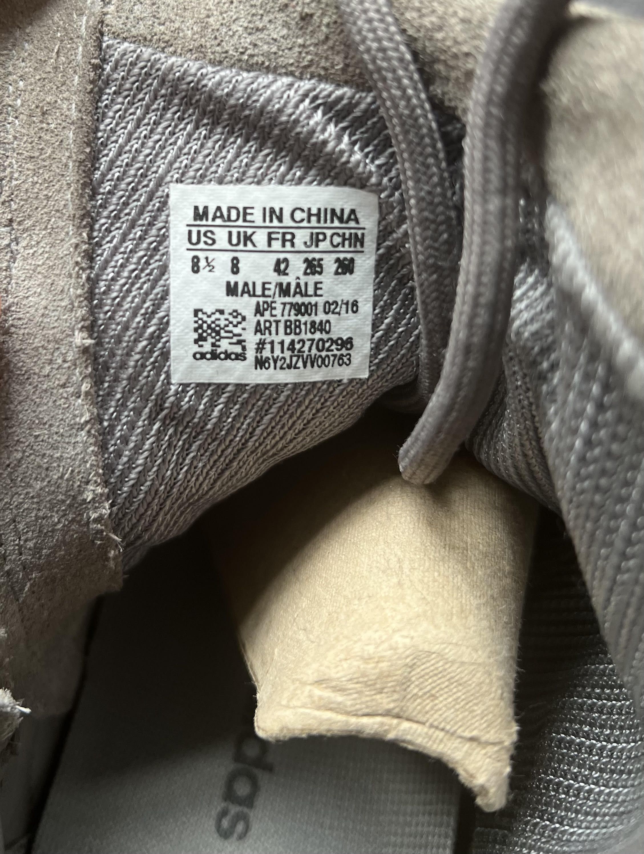 Kanye West Yeezy Boost 750 Light Grey Glow In the Dark mens size 8.5 US Size US 8.5 / EU 41-42 - 6 Thumbnail