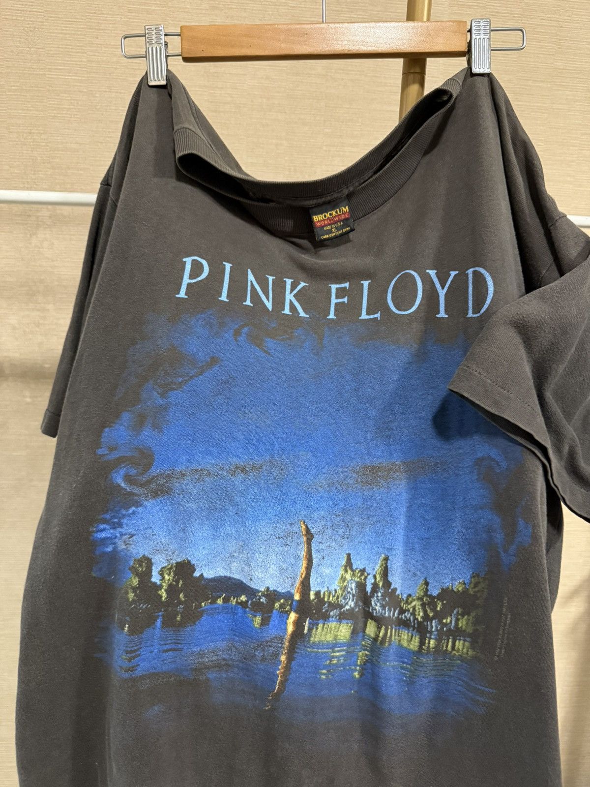 Pink Floyd Vintage 1992 Sun Faded Pink Floyd Wish You Were Here Tee Size US XL / EU 56 / 4 - 1 Thumbnail