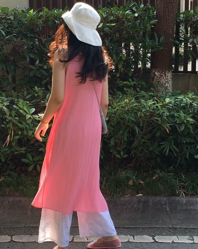 Issey Miyake Issey Miyake size:3 Pink sleeveless pleated dress Size XS / US 0-2 / IT 36-38 - 7 Thumbnail
