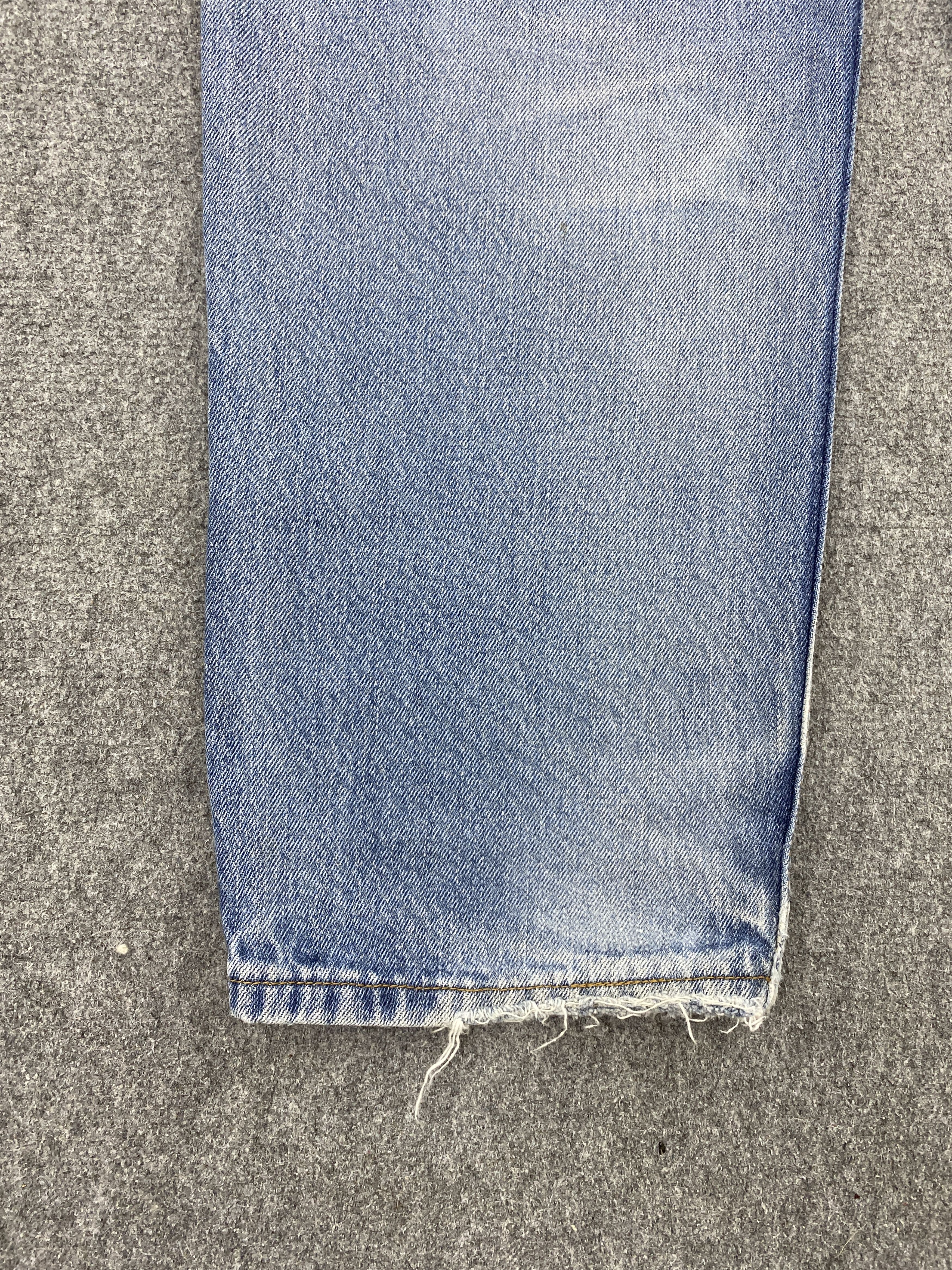 Levi's × Vintage Faded Blue Vintage Levis 550 Distressed Jeans Size US 34 / EU 50 - 16 Thumbnail