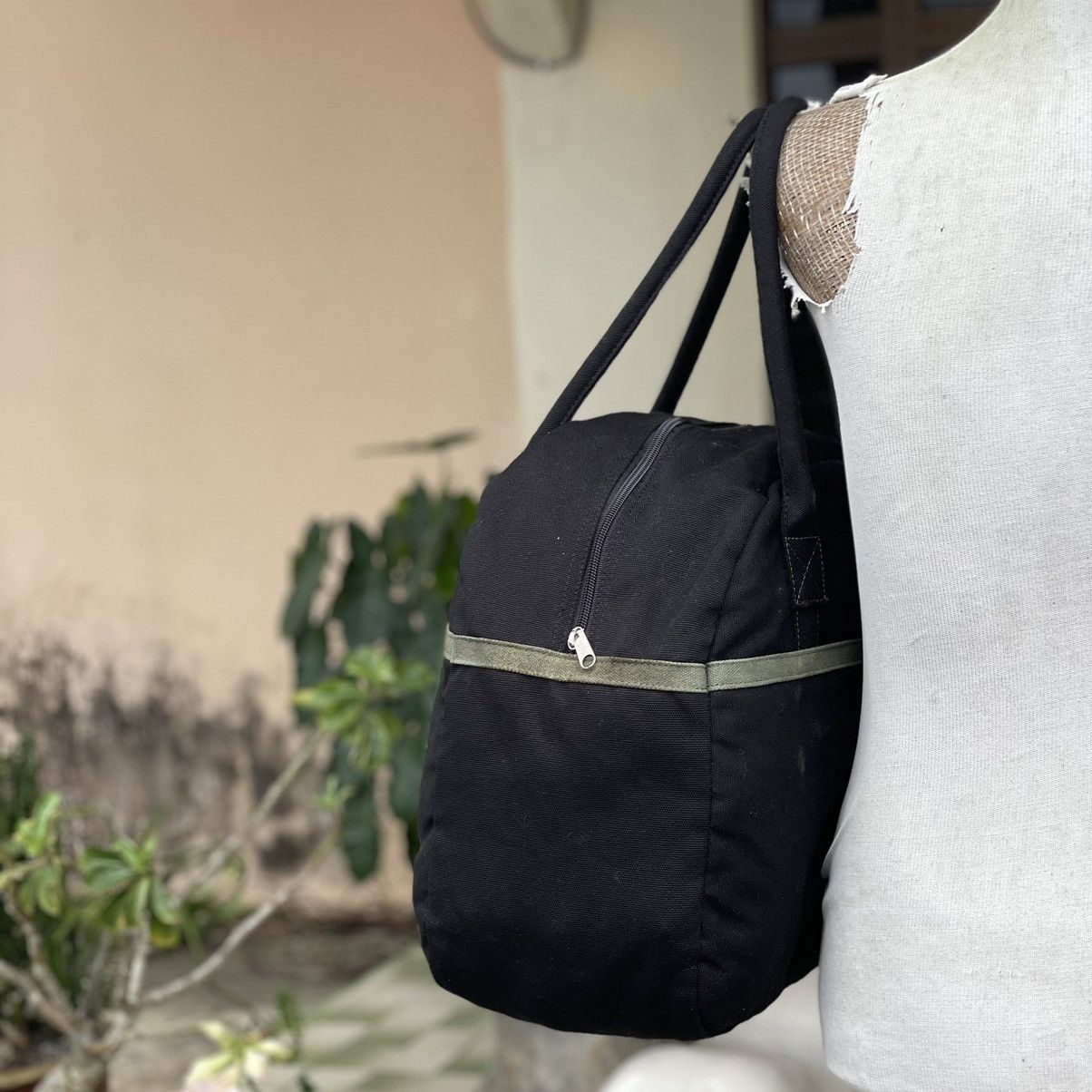 United Colors Of Benetton United Color of Benetton Cotton Shoulder Bag/Mini Luggage Size ONE SIZE - 6 Thumbnail