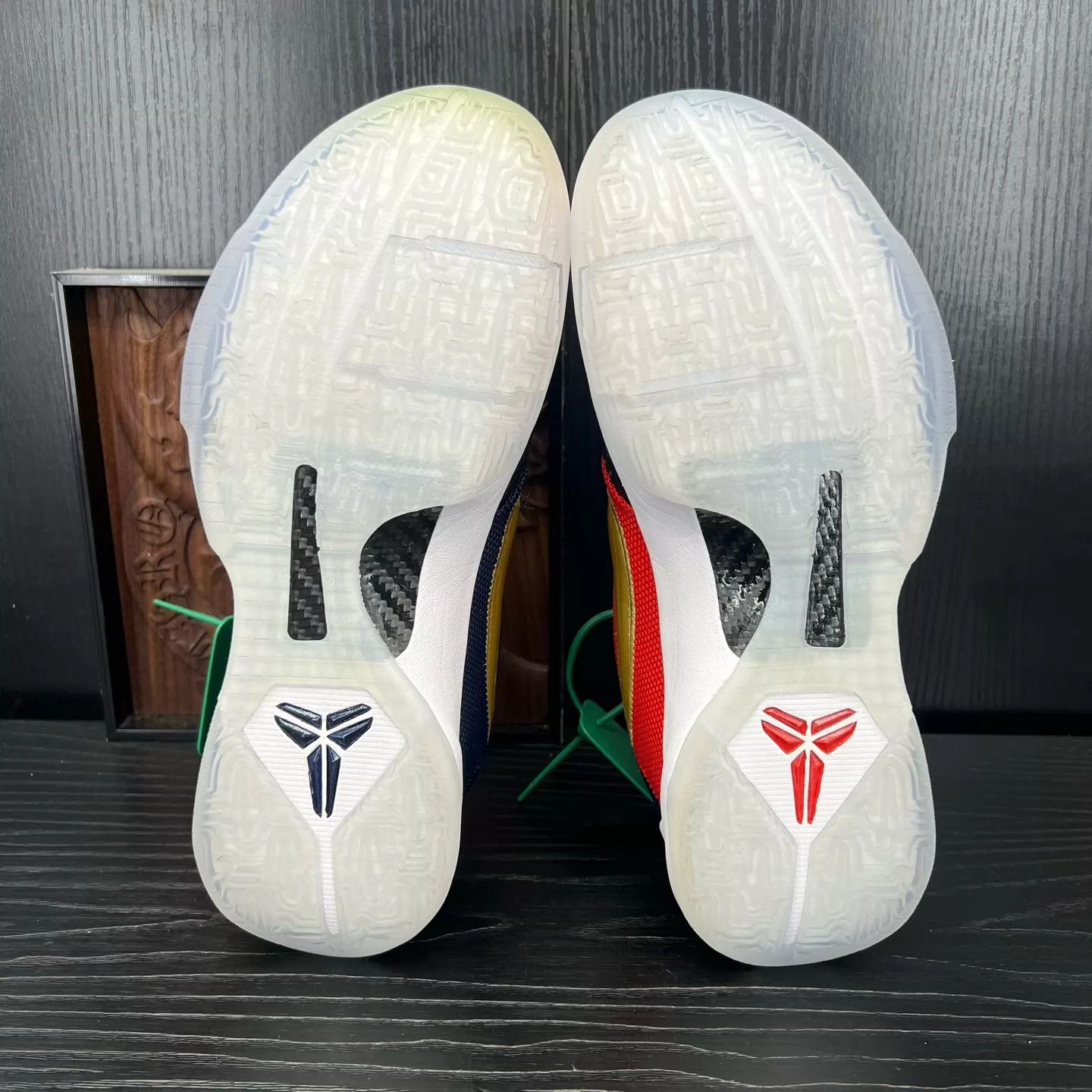 Nike zk5 White/Red/Blue 41 Worn Once Size US 8 / EU 41 - 6 Thumbnail