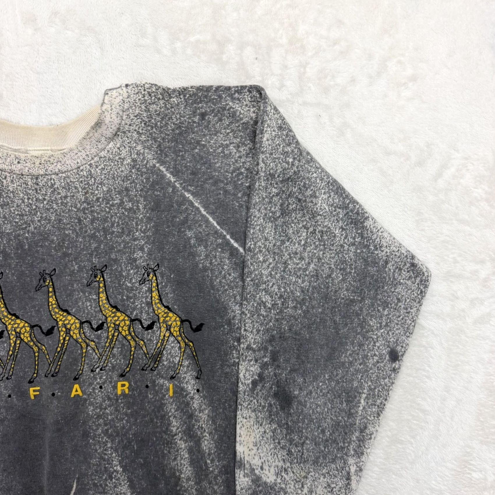 Vintage VINTAGE Healthknit Sweatshirt Giraffe Graphic Fleece Mens XL Gray Crew Neck Pullover Sweatshirt Size US XL / EU 56 / 4 - 4 Thumbnail