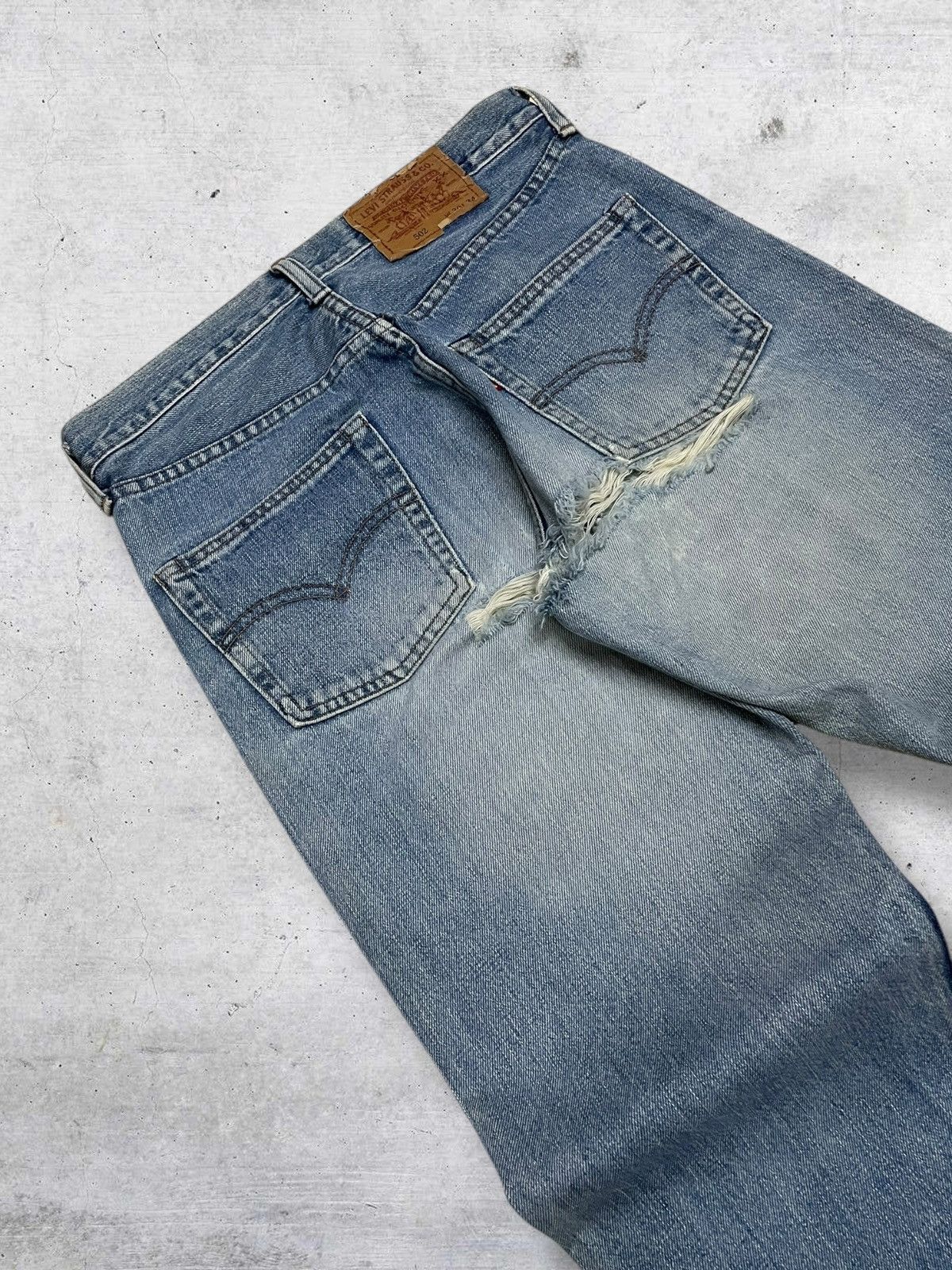 Levi's Vintage Clothing VINTAGE 502 LEVIS 1990S OG DESIGNER DISTRESSED RUGGED DENIM Size US 30 / EU 46 - 15 Thumbnail