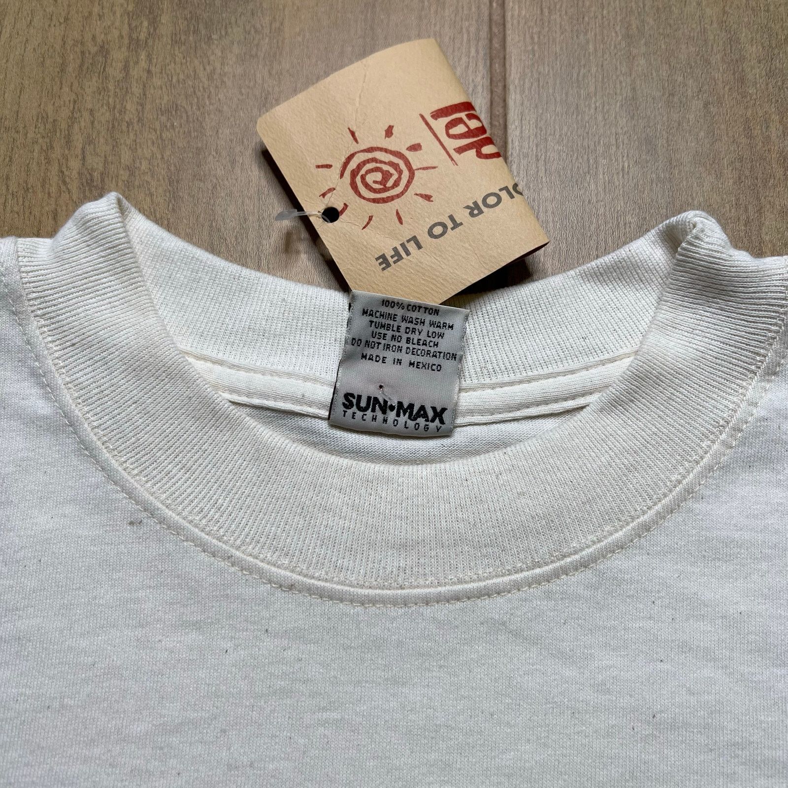 Vintage Vintage 90s Print Shark Del Sol 1996 T Shirt Jaws Men Sz XL Size US XL / EU 56 / 4 - 4 Thumbnail