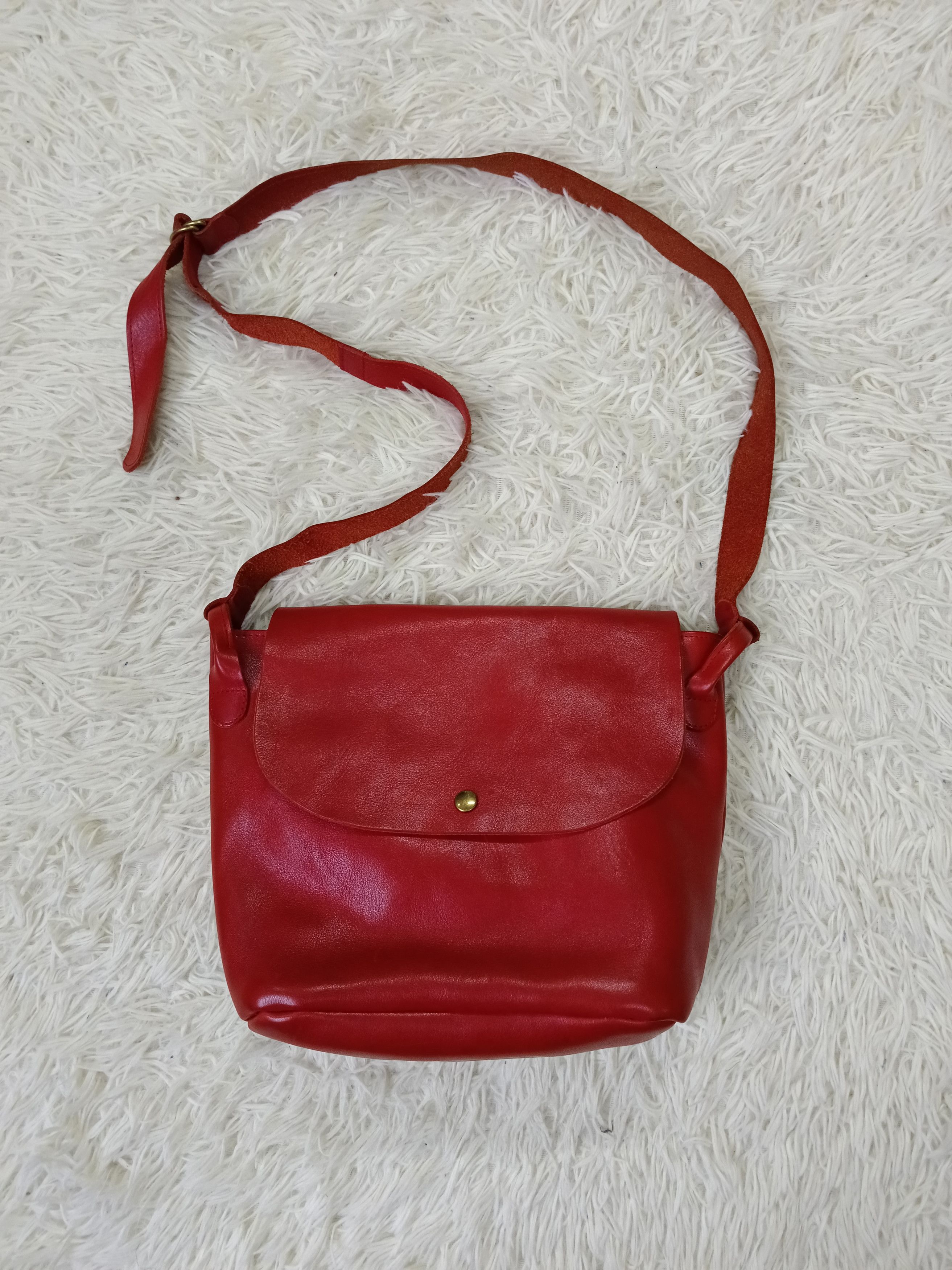 Leather PATINA LEATHER TIDEWAY CRUMPLE SERIES SLING/CROSSBODY Size ONE SIZE - 1 Thumbnail