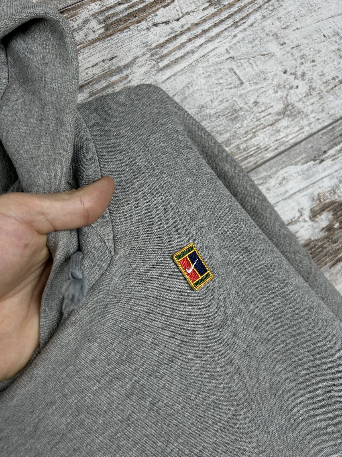Nike Mens Vintage Nike Court Hoodie gray loose fit y2k streetwear Size US S / EU 44-46 / 1 - 7 Thumbnail