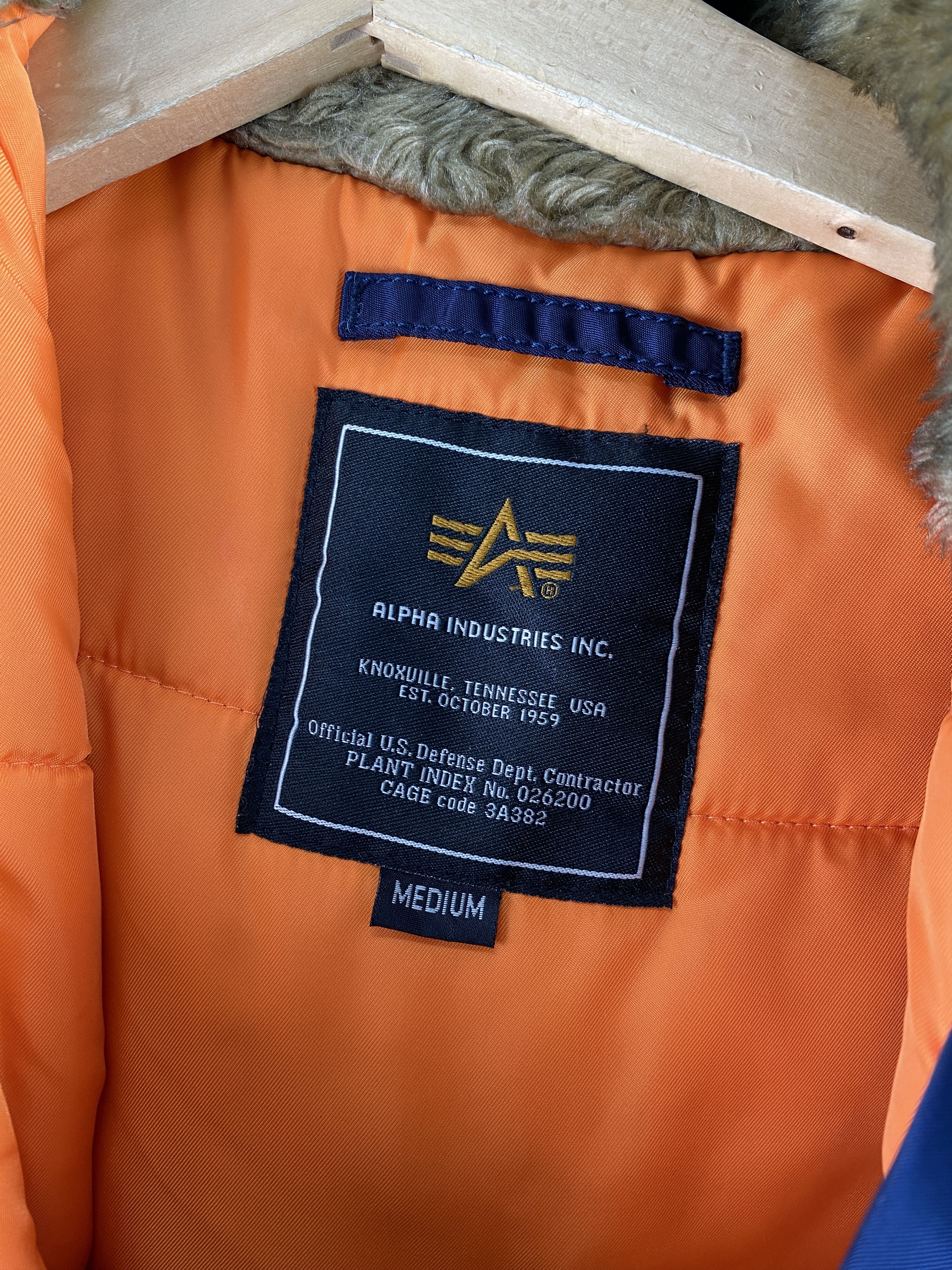 Alpha Industries Men`s ALPHA INDUSTRIES EXTREME COLD WEATHER PARKA TYPE N-3B Size US M / EU 48-50 / 2 - 18 Thumbnail