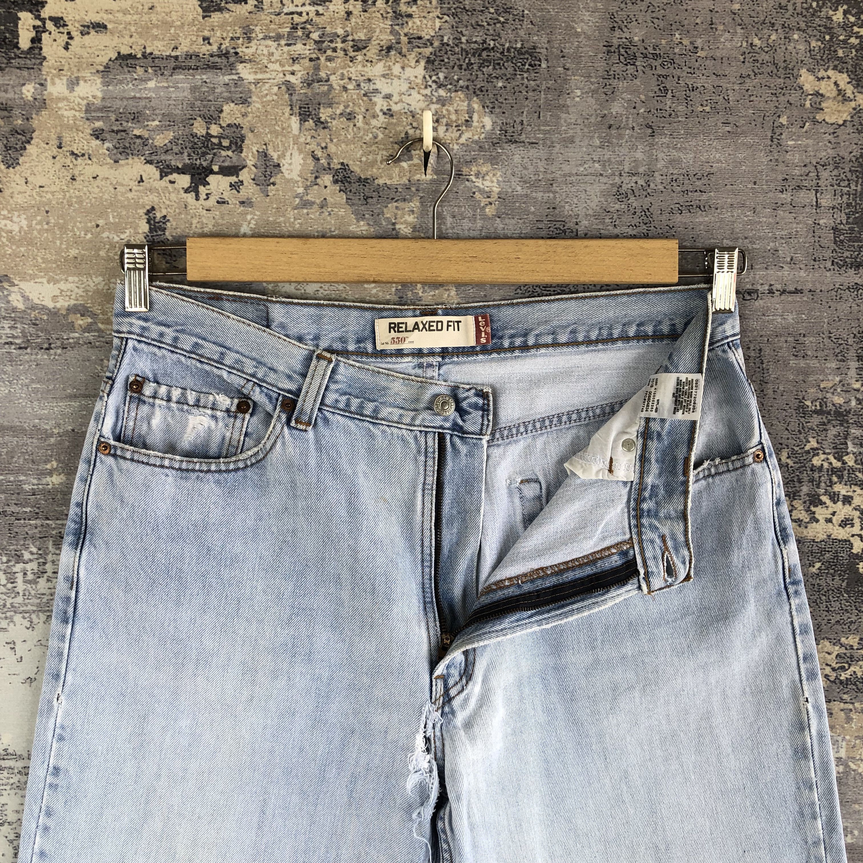 Levi's Vintage Levis 550 Light Wash Jeans Ripped Faded Levi's Denim Size US 34 / EU 50 - 5 Thumbnail